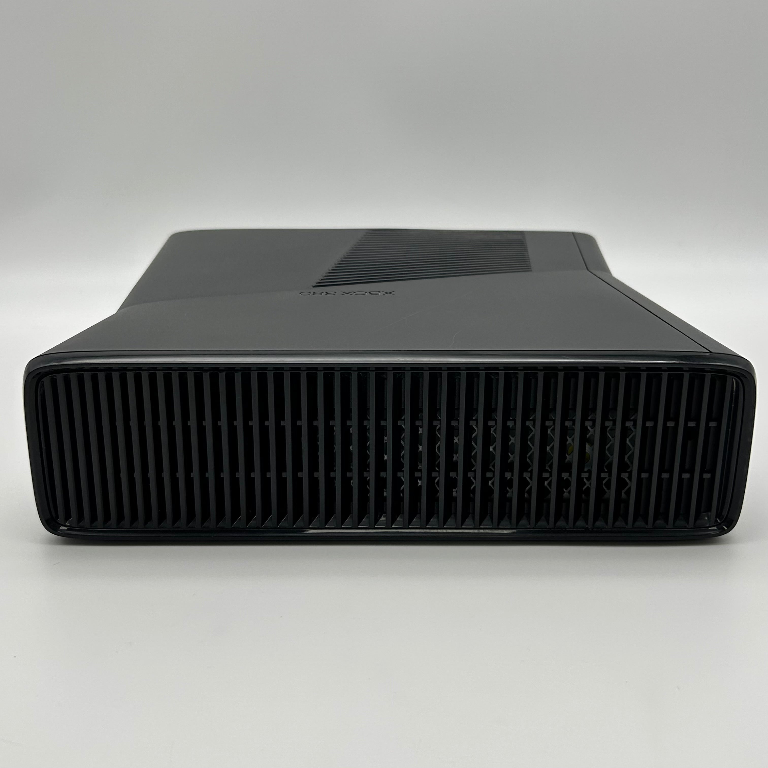Xbox 360 S Slim Bundle 1439 Console 250GB - Used