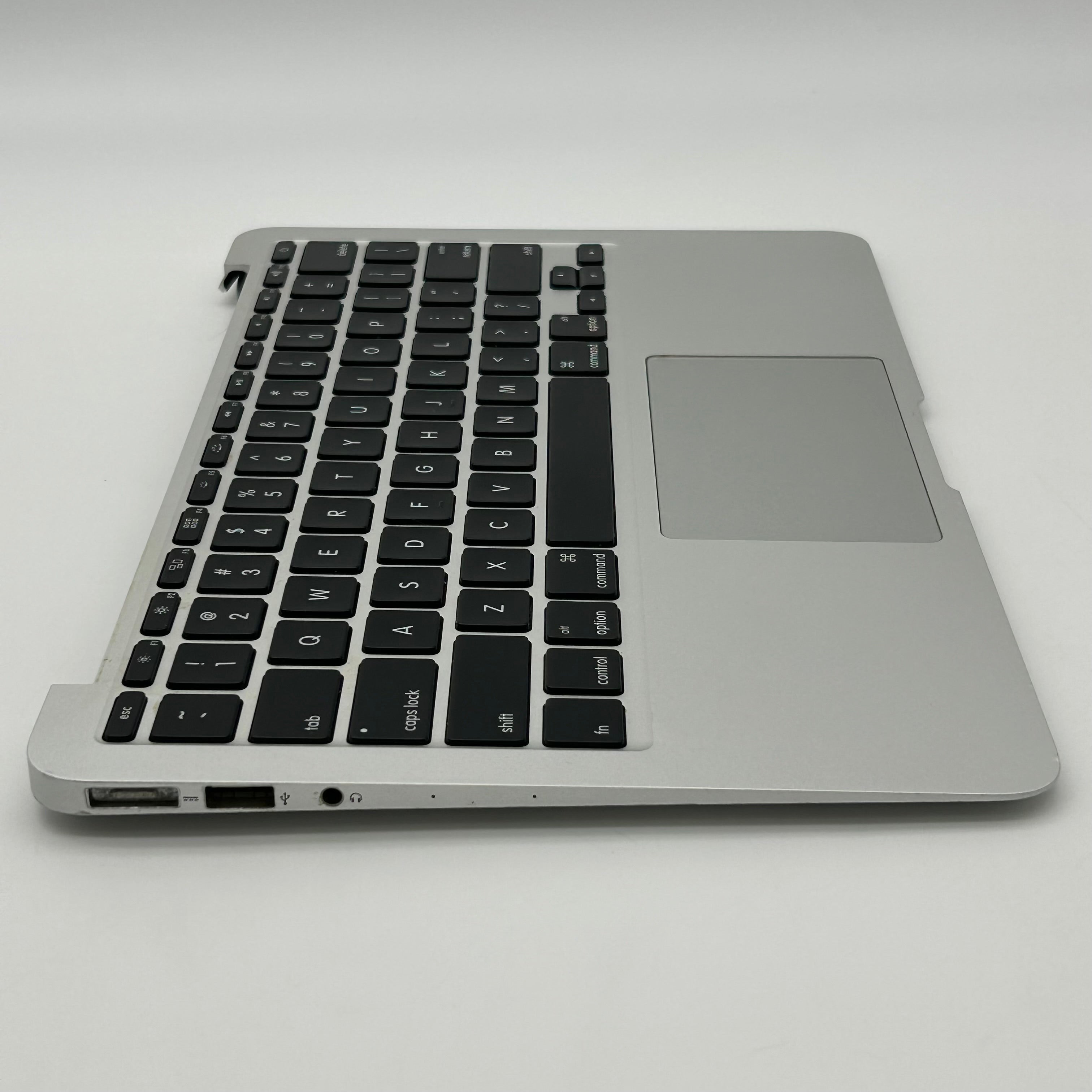Apple MacBook Air 11 A1465 Logic Board Silver - For Parts