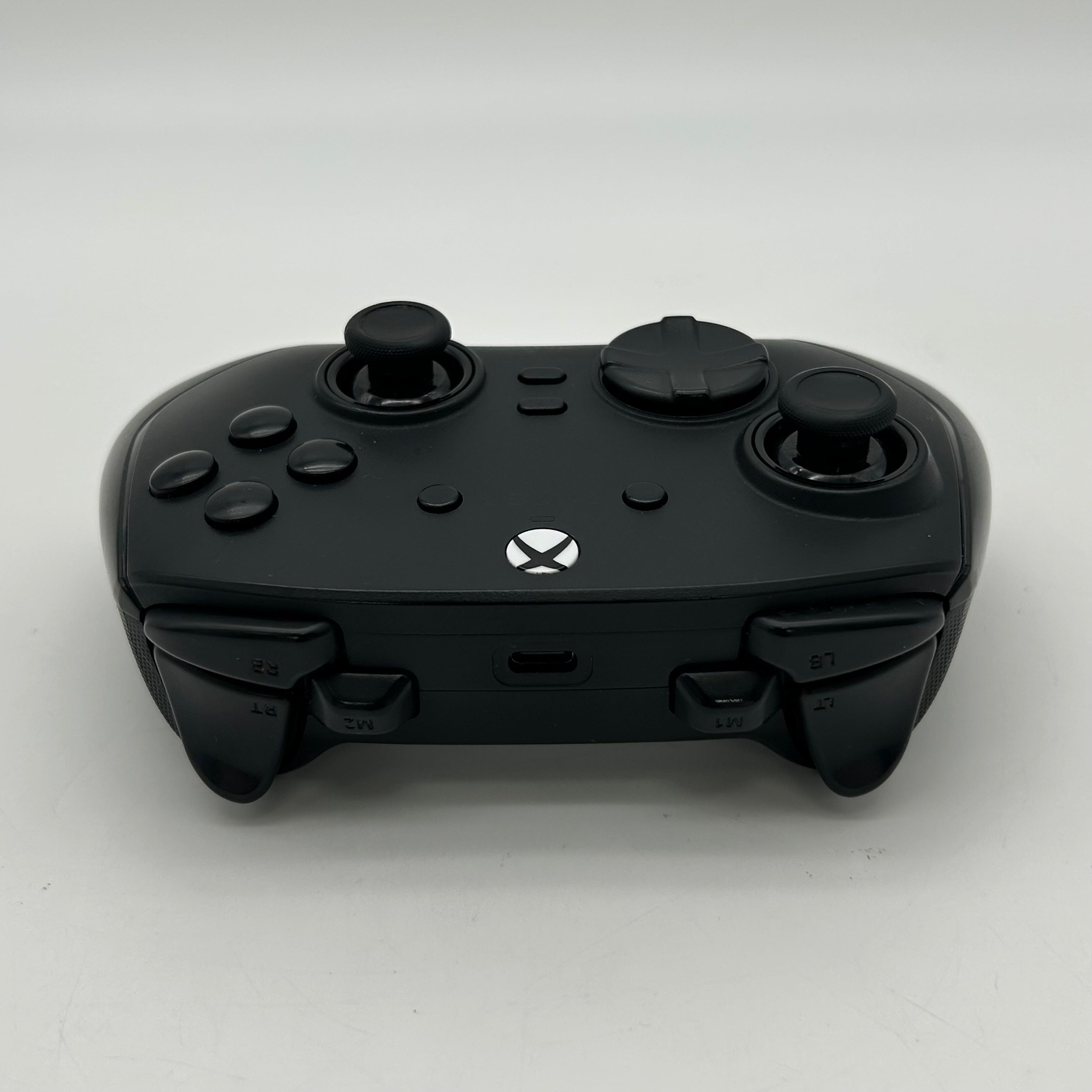 Microsoft Xbox Series S 512GB White with Black Controller Tested