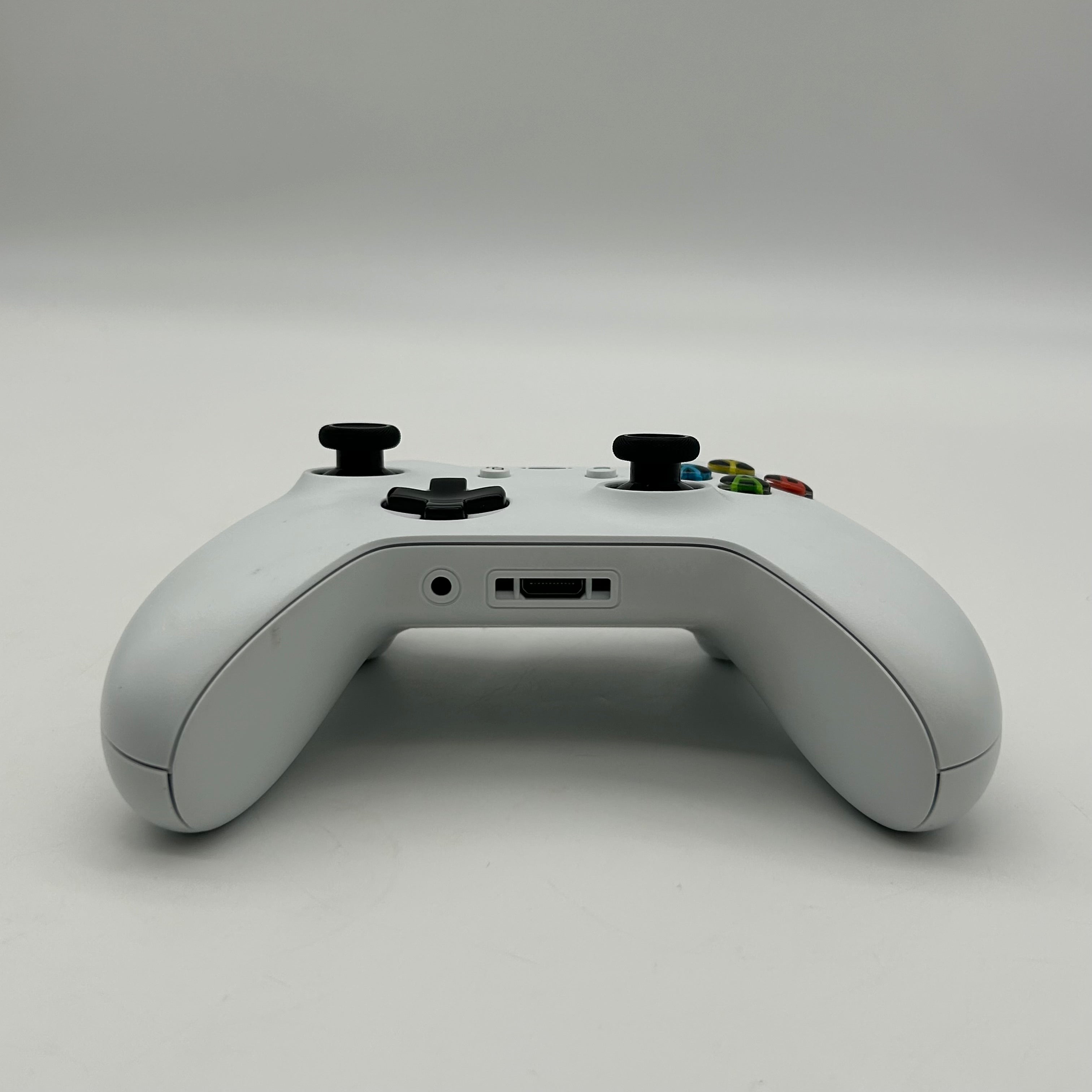 Microsoft Xbox One S 1681 1TB White Console w/ Controller & Cables  - Tested