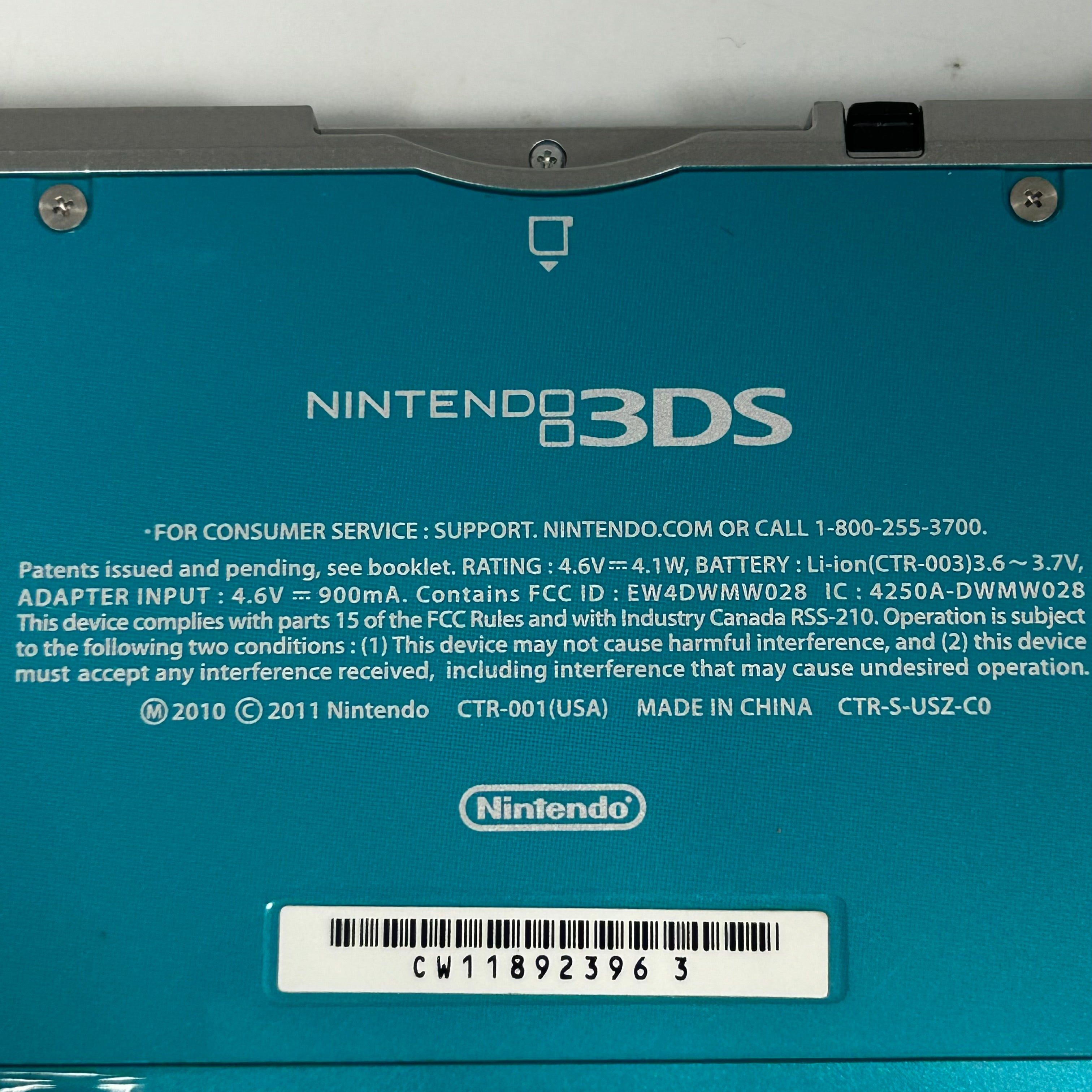 Nintendo 3DS (CTR-001) 2011 Aqua Blue w/ 2GB SD Card, Stylus, Cable, and a Game