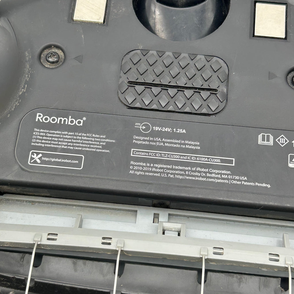 iRobot Roomba 675 Wi-Fi Connected Robot Vacuum - includes Charging Station - Black - Used