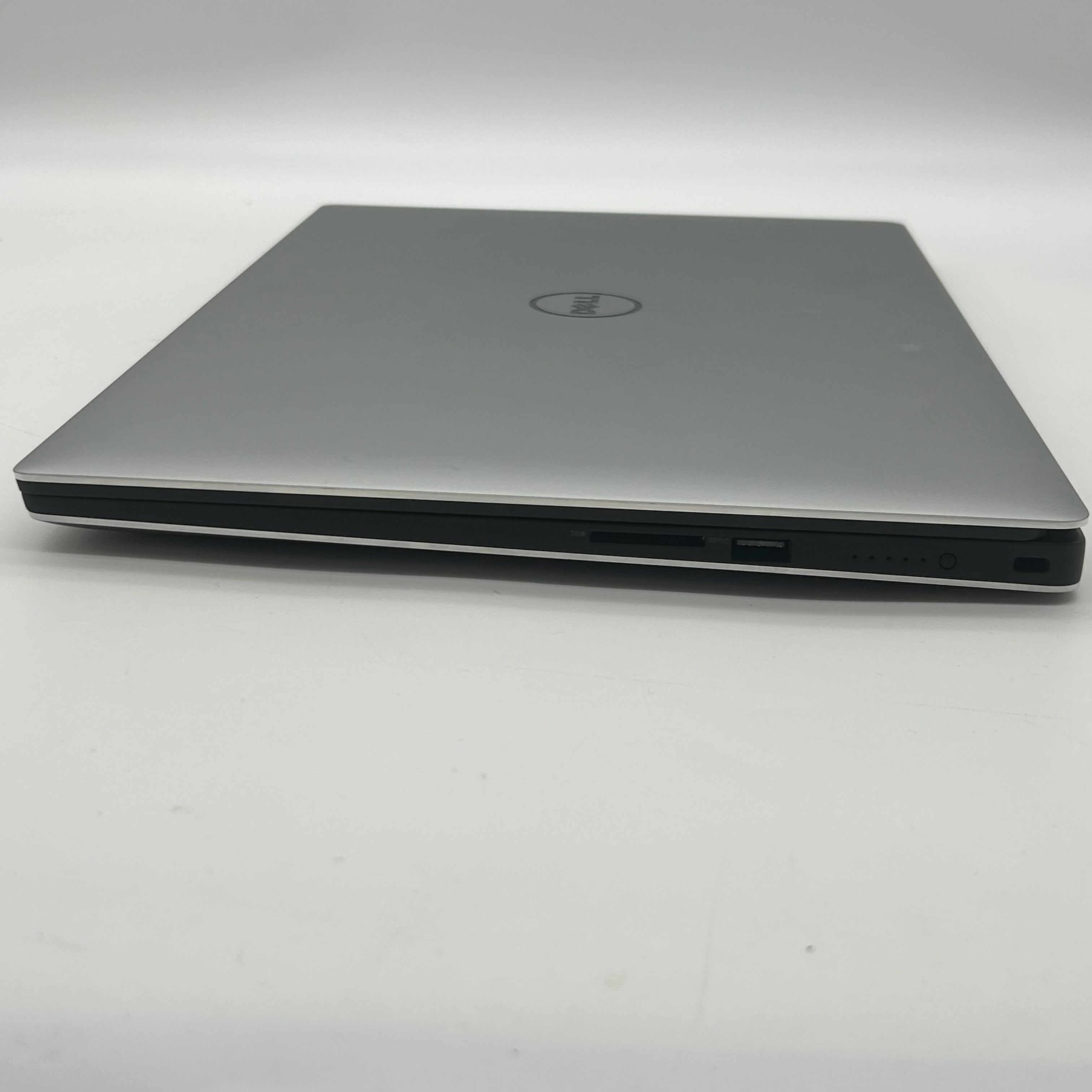 Dell XPS 15 9560 |i5-7300HQ|8GB RAM|GTX 1050|1TB HDD|