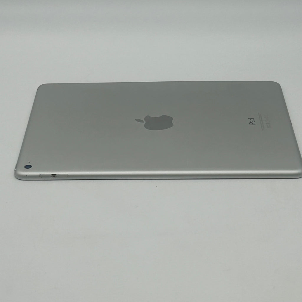 Apple iPad Air 2 Wi-Fi 16GB Silver A1566 - Cracked Screen