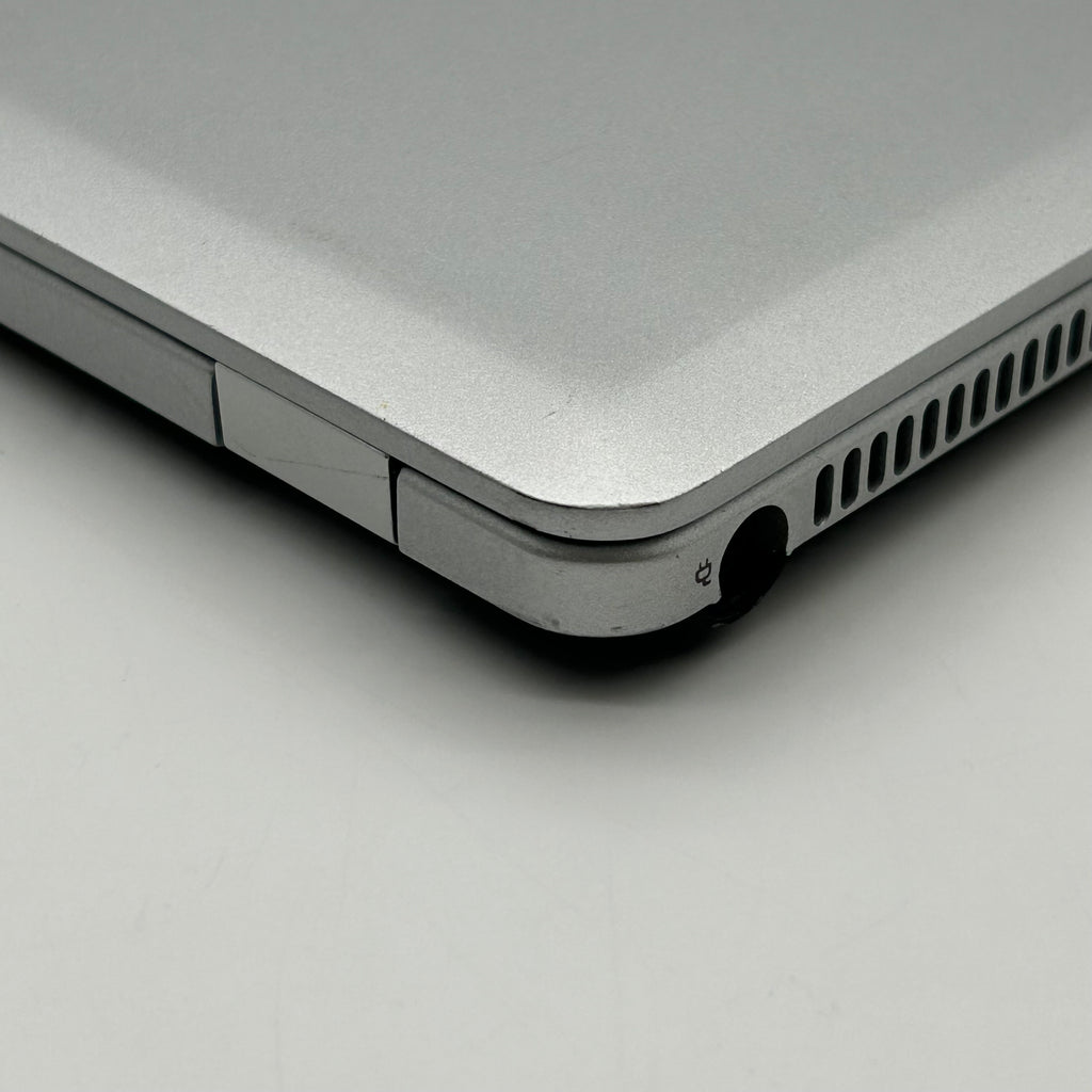 HP EliteBook Folio 9480m 14" |Core i7 2.1GHz |8GB RAM |256GB| Silver w/ Charger