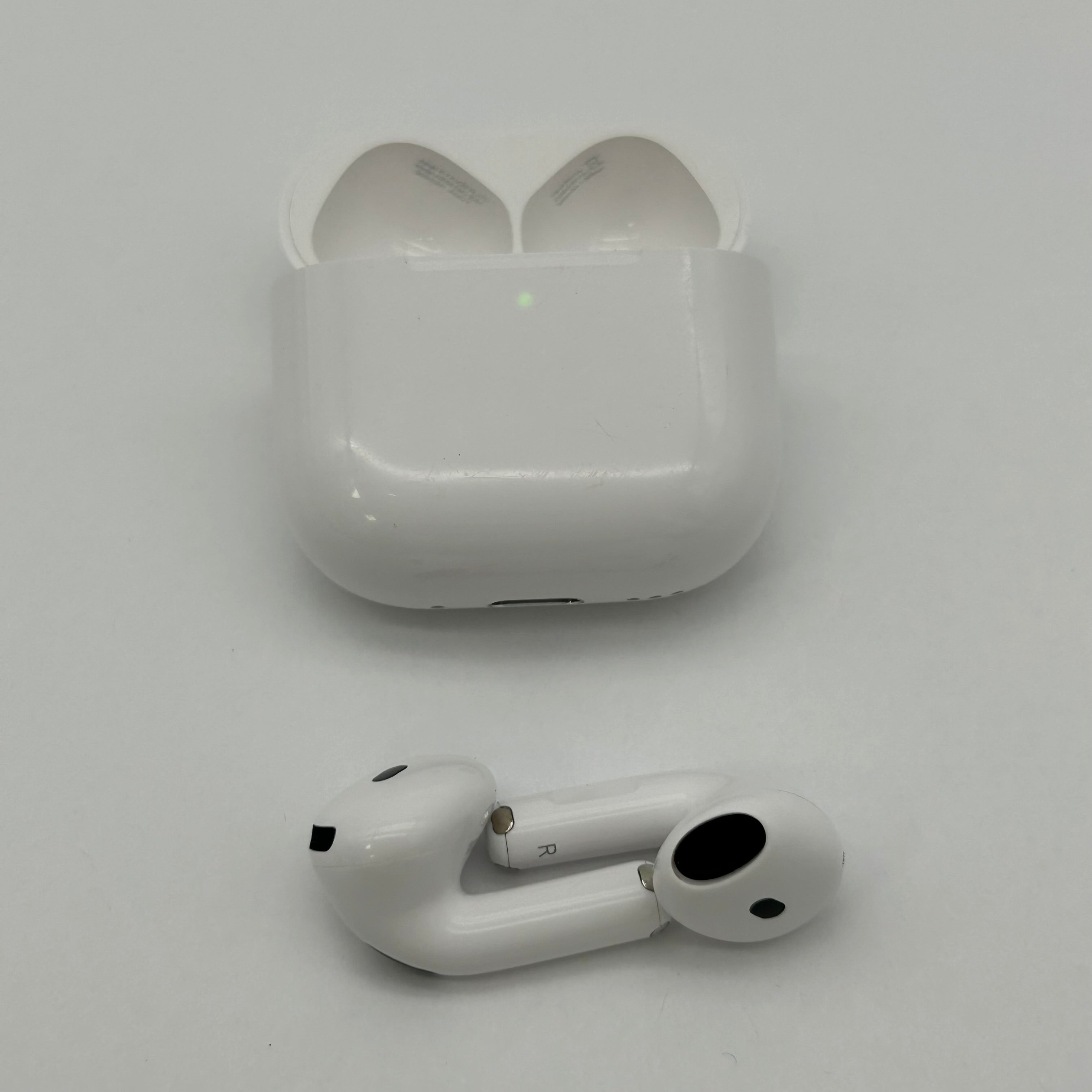 Apple Airpods A3058 with ANC 4th Generation with Charging Case Good Condition - Used