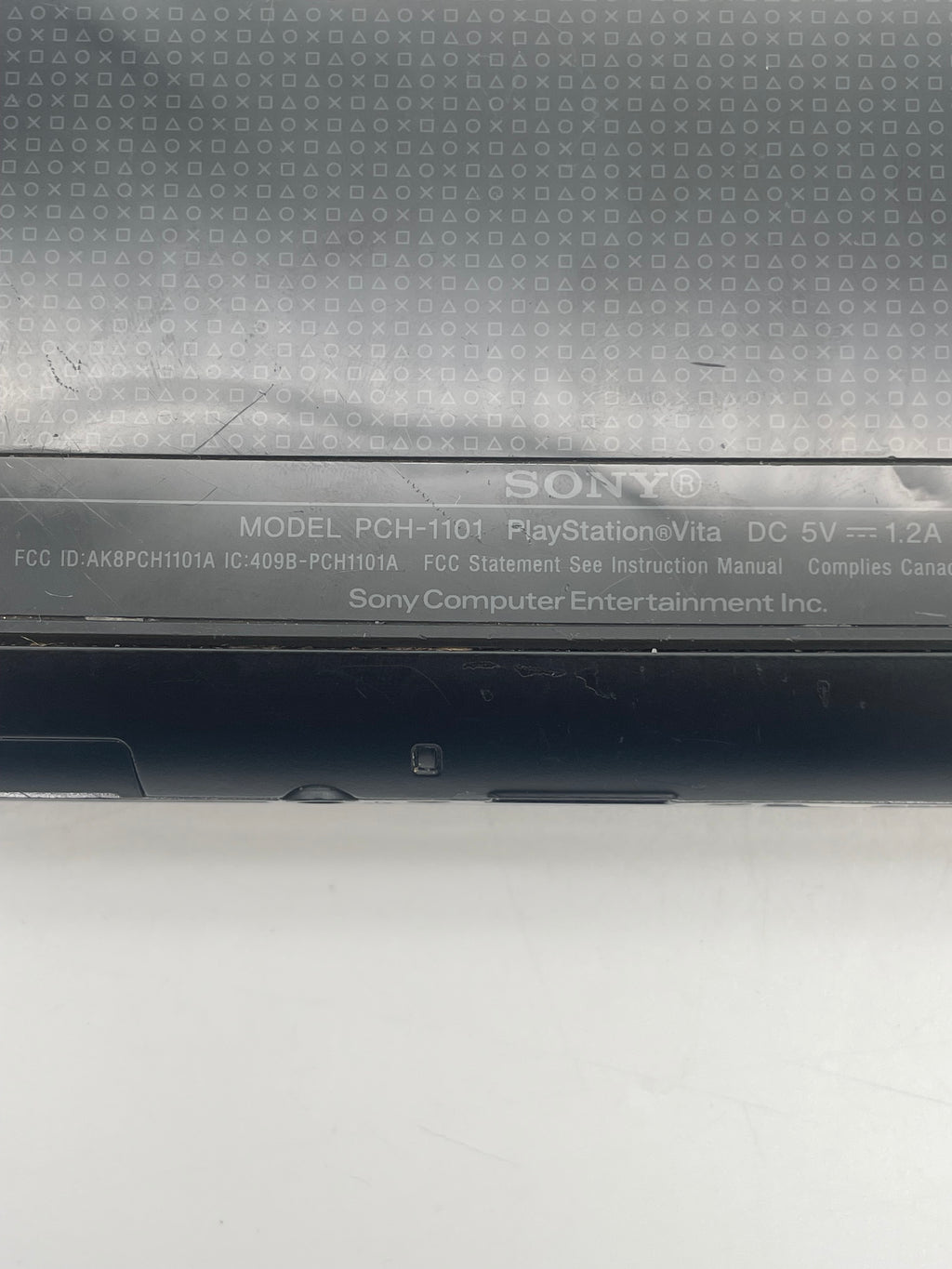 Sony PlayStation Vita PCH-1101 Black w/ Assassins Creed Liberation