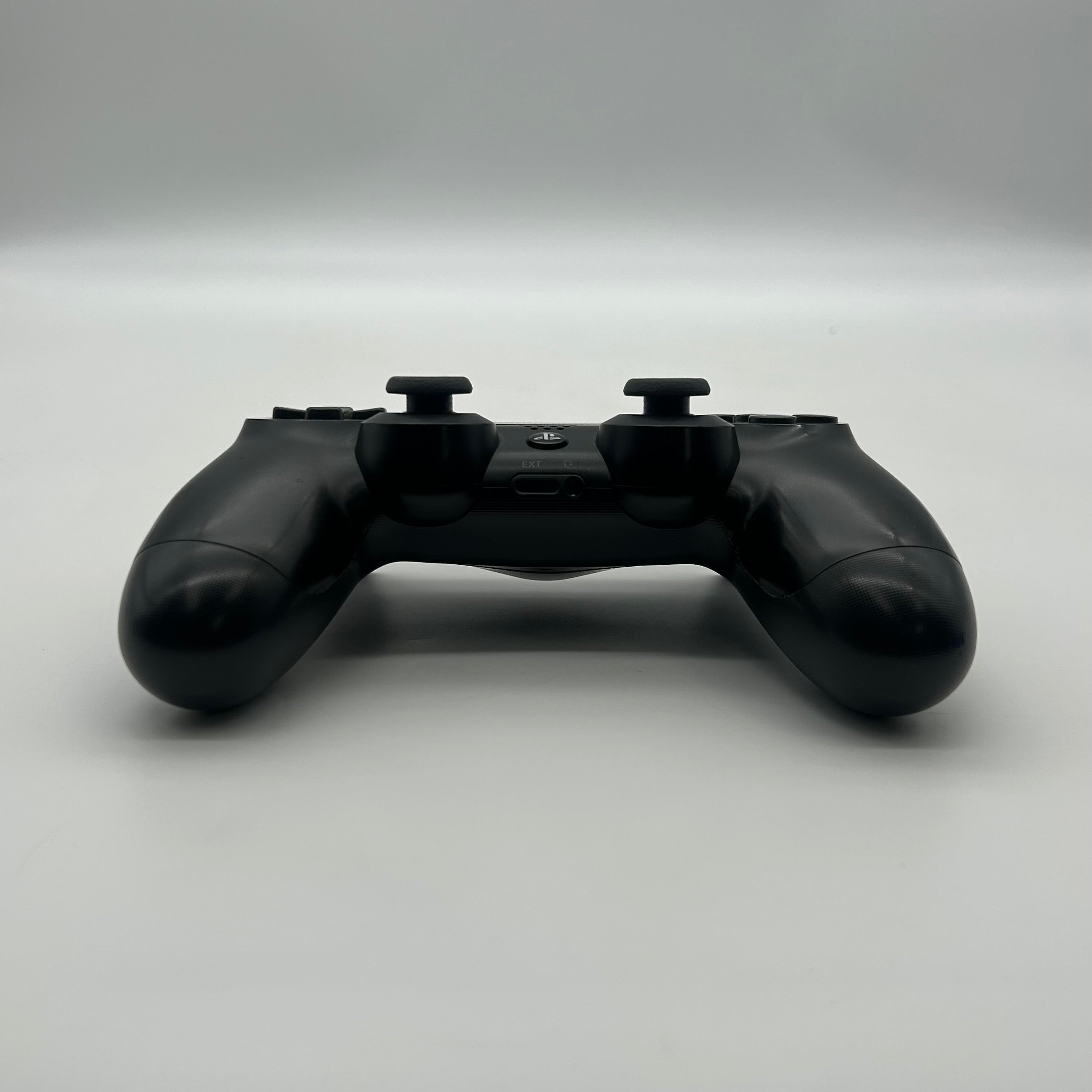 Sony PlayStation 4 PS4 Slim 1TB CUH-2215B Console Bundle Tested