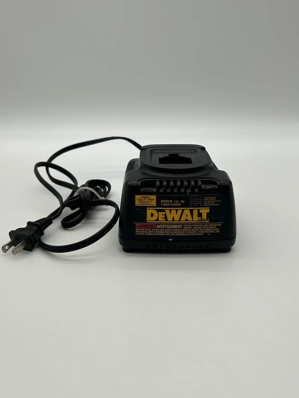 DeWalt DW920 Power Tool, Battery, battery charger, and 2 bits