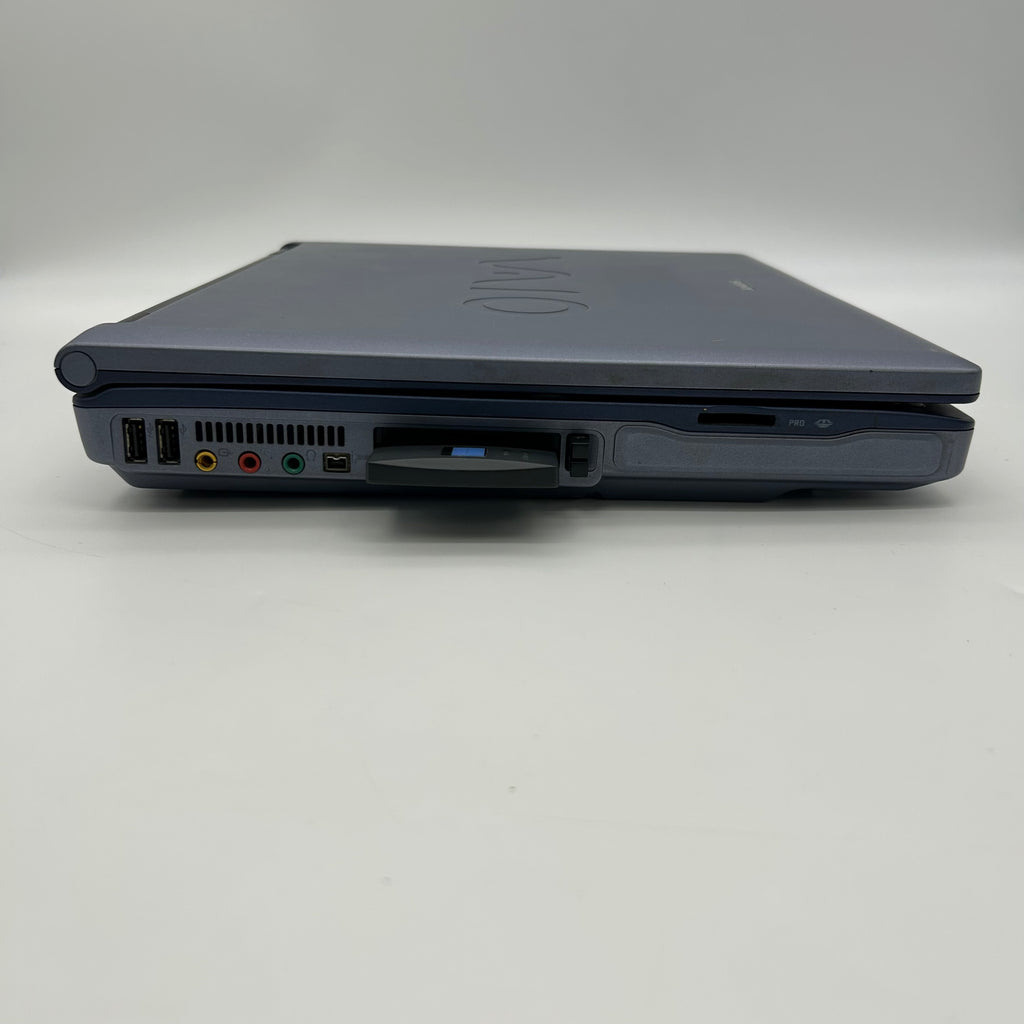 SONY VAIO Pcg-9L1L Vintage 15” Laptop - READ