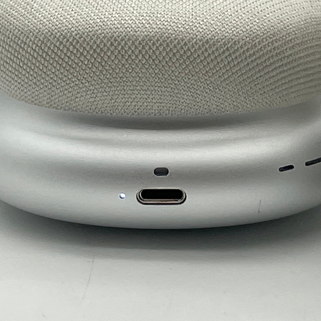Apple AirPods Max A2096 (Lightning) w/ Smart Case and Retail Box
