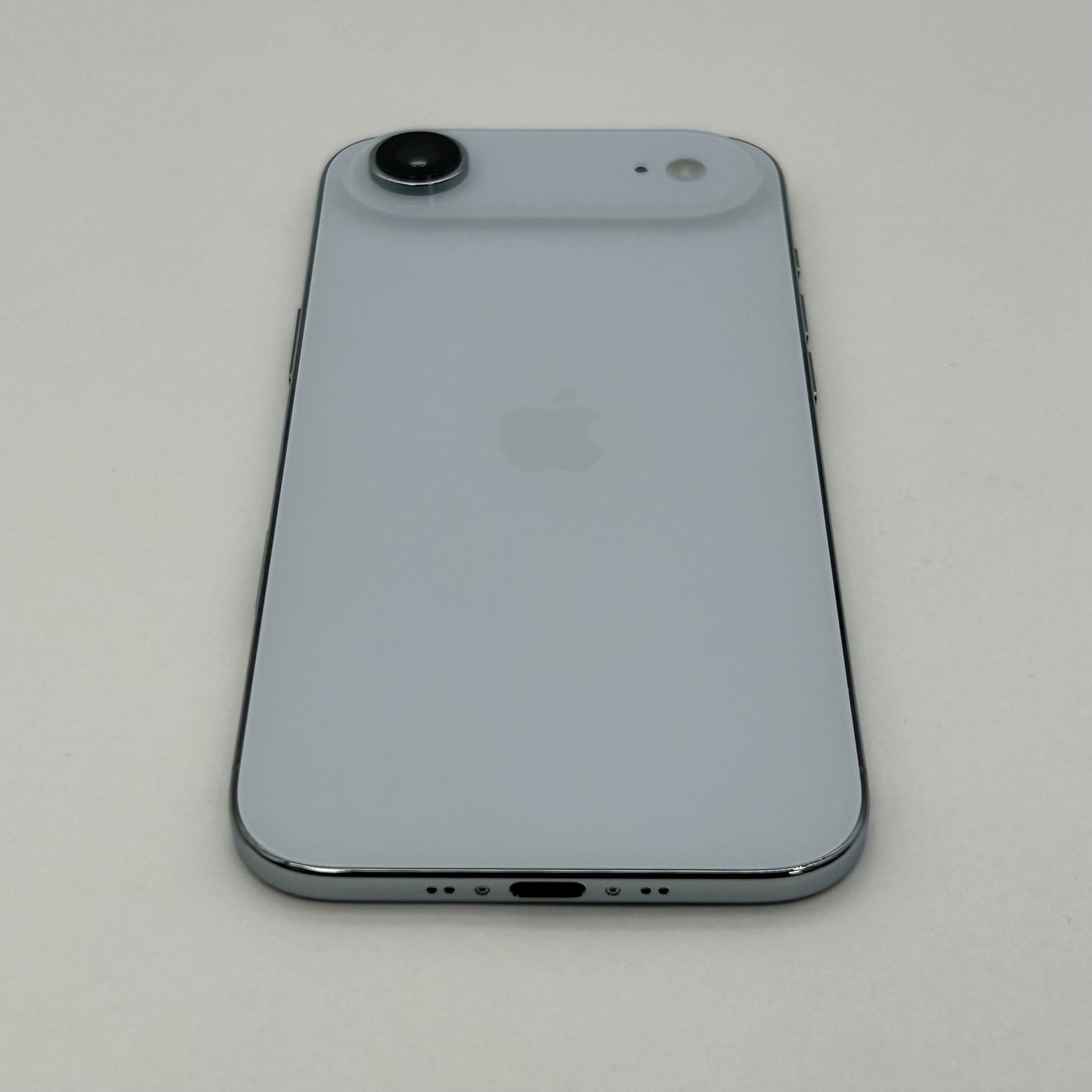 Apple iPhone 17 Air - 256GB - Sky Blue (Unlocked) A3260 Mint 100% BH 8 Cycle