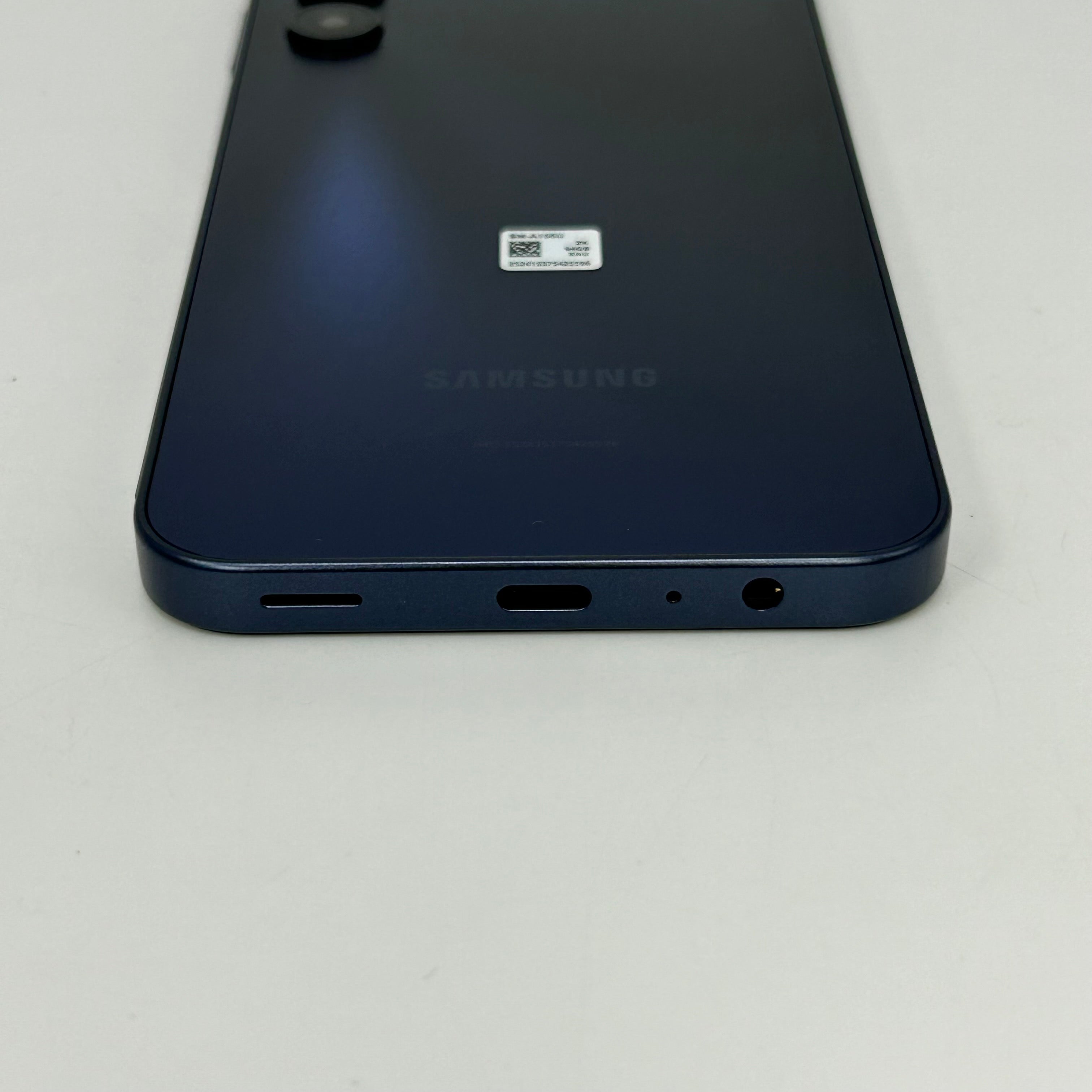 T-Mobile Samsung Galaxy A15 5G 4GB RAM 64GB SM-A156U Blue Black