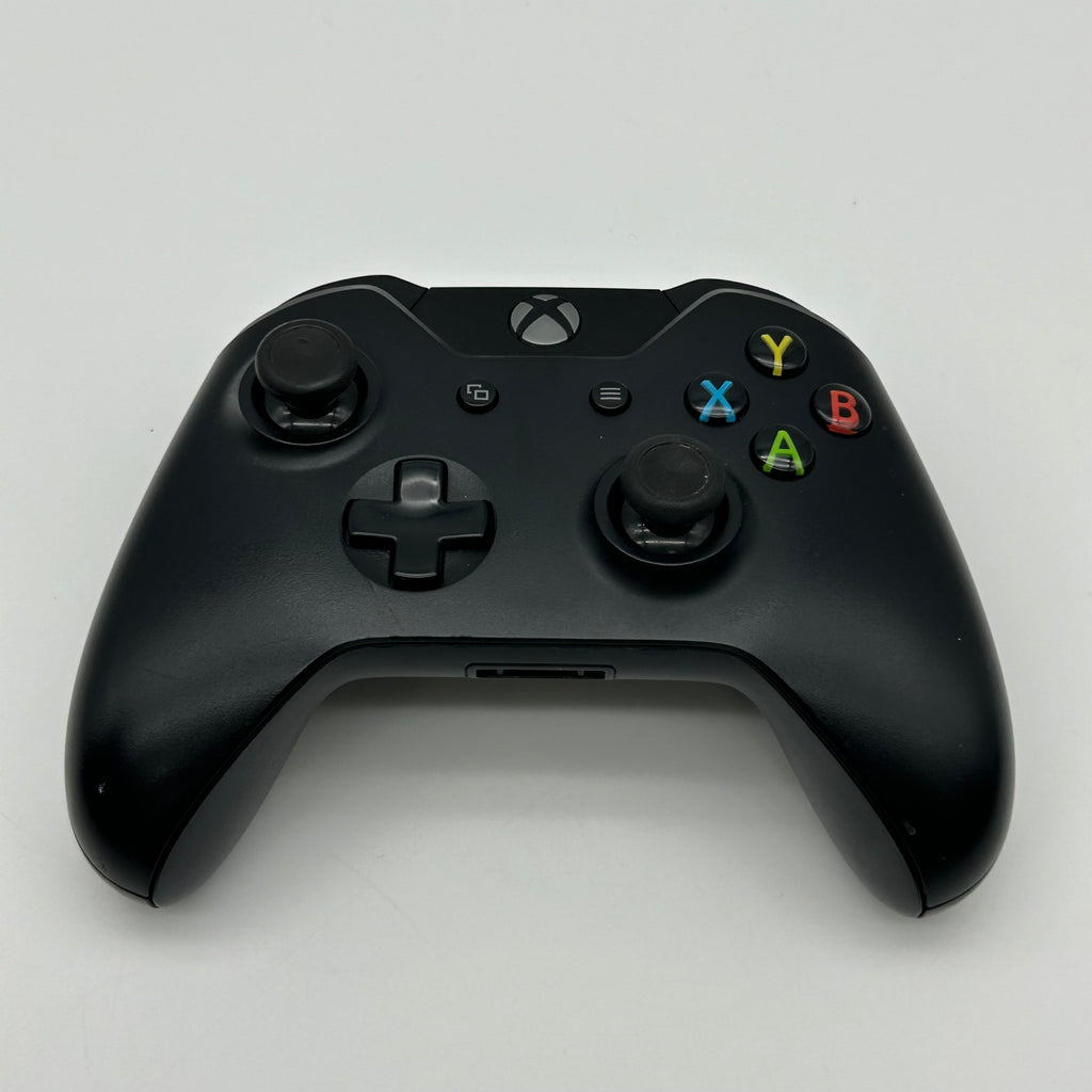 Microsoft Xbox One (1540) 500GB Console Bundle, 1 Controller + 6 Games Black - Used