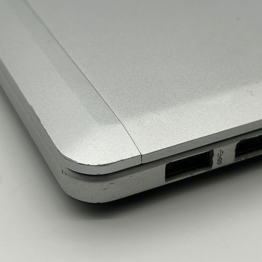 HP EliteBook Folio 9470m 14" |Core i5 |4GB RAM| 256GB| Silver Laptop w/ Charger - AS IS