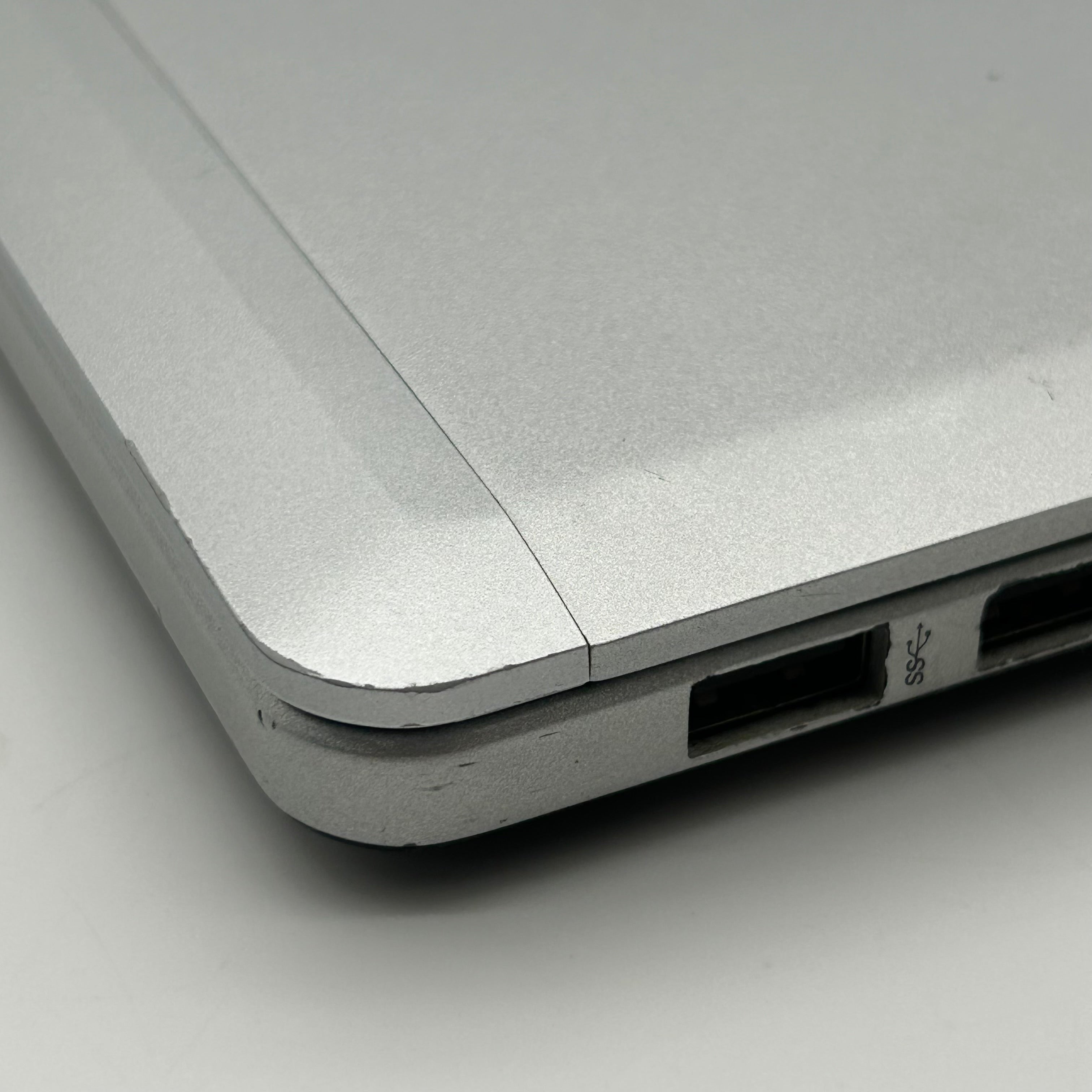 HP EliteBook Folio 9470m 14" |Core i5 |4GB RAM| 256GB| Silver Laptop w/ Charger - AS IS