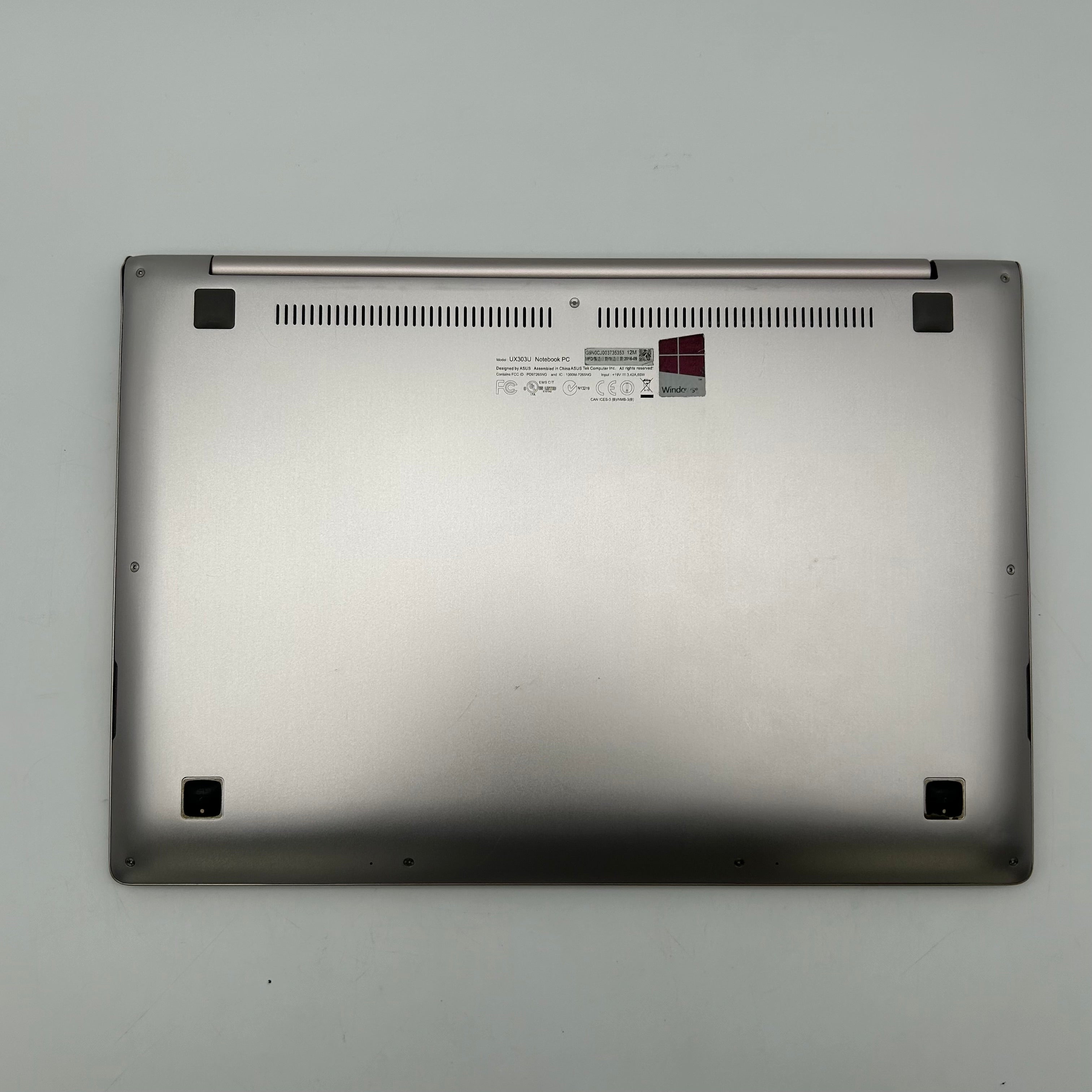 Asus ZenBook UX303UA i5-6200U 8GB RAM 256GB SSD