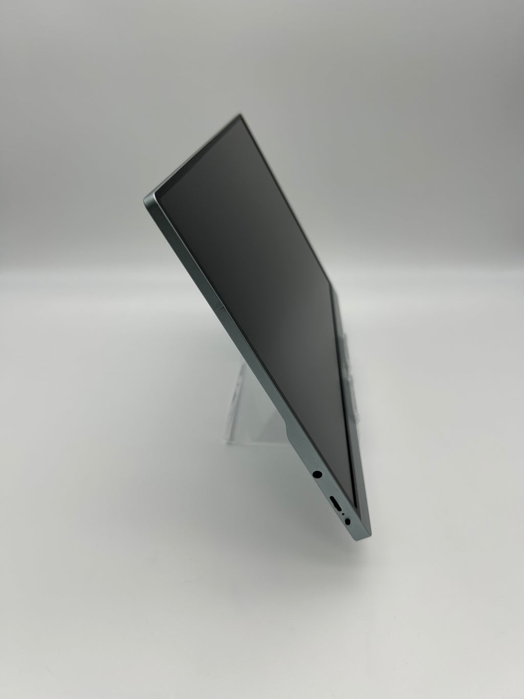 AYY 15.6" 158FCC FHD PORTABLE MONITOR ULTA THIN 1080P 60 HZ BLACK