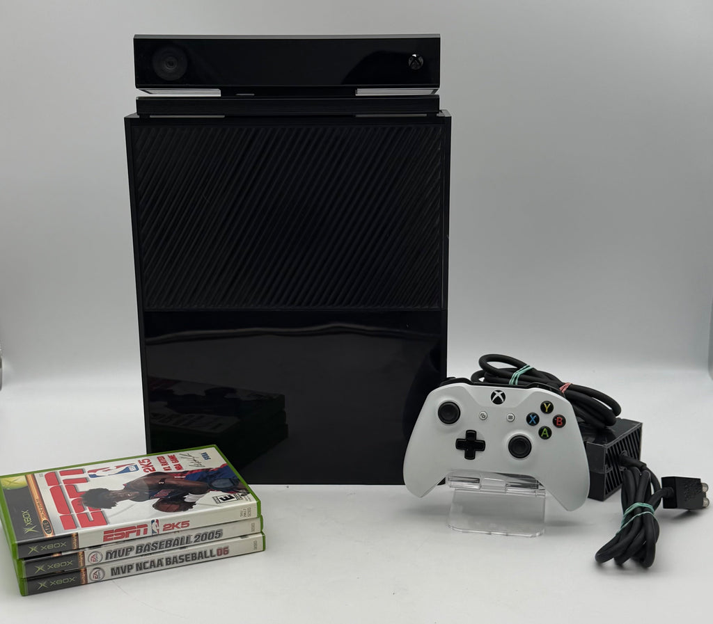 Microsoft Xbox One (1540) 2013 Black 500GB Console w/ Kinect Sensor & 3 Games