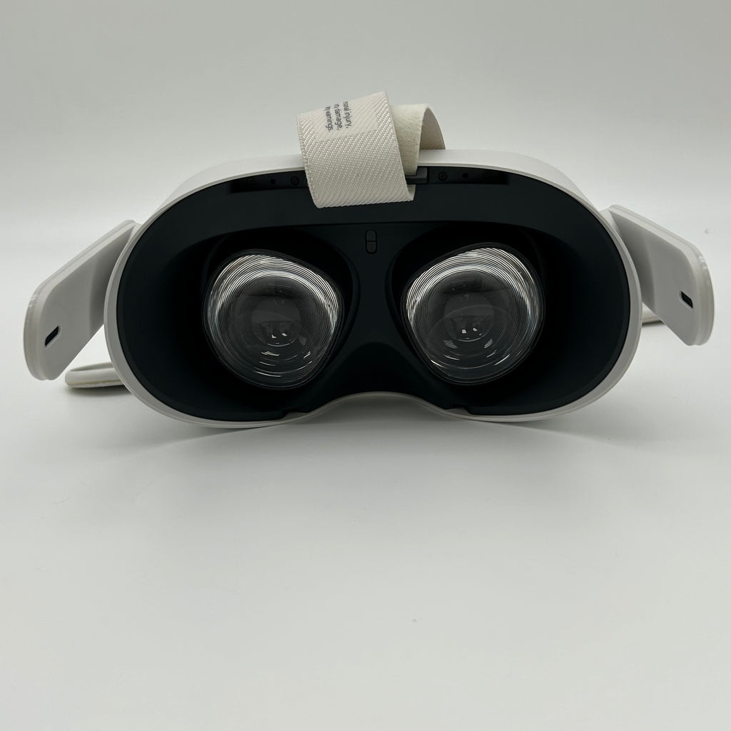Meta Quest 2 128GB All-in-One VR Headset + Controllers + Original Box - White - Used With Box