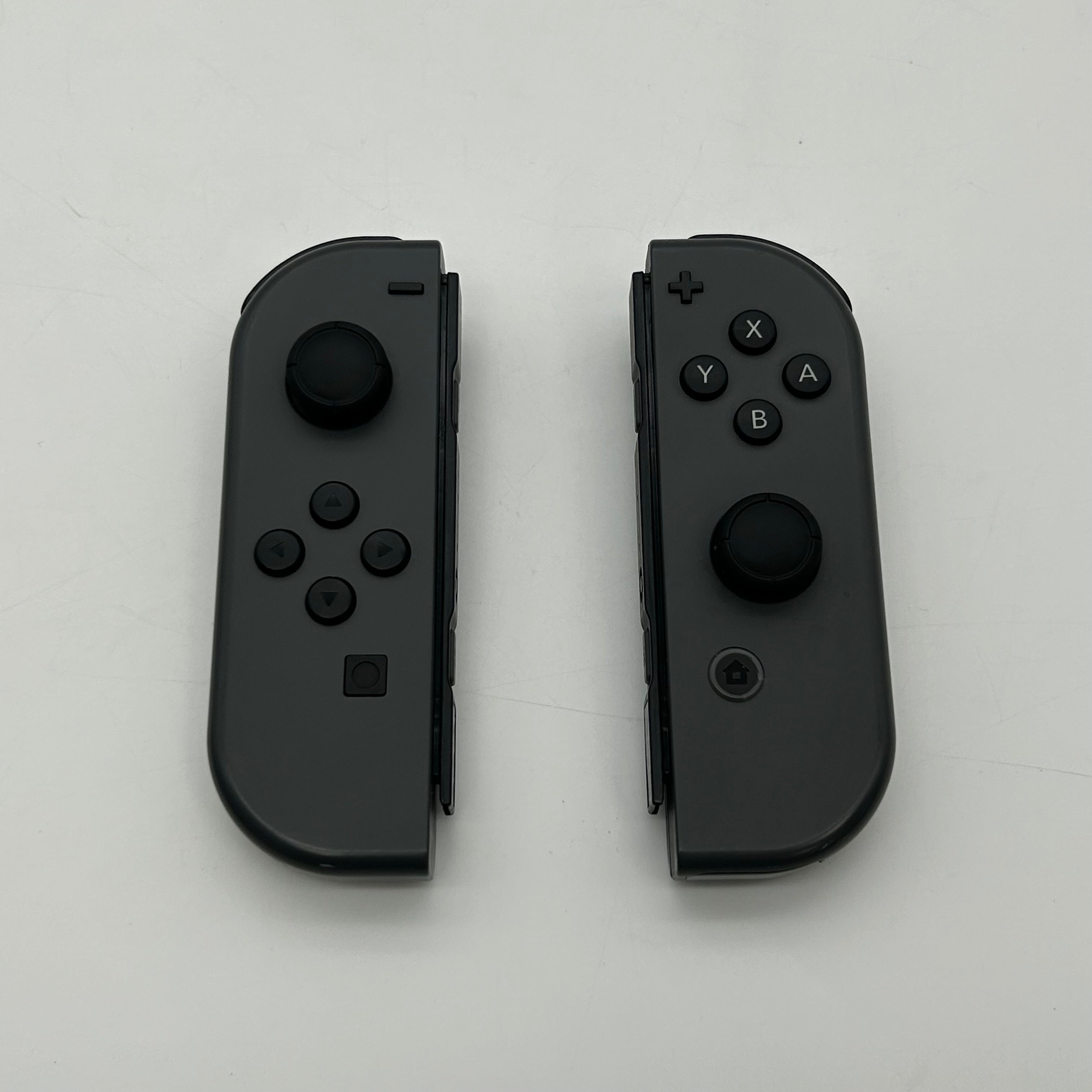 Nintendo Switch HAC-001 32GB Console with Gray Joy‑Cons Bundle - Tested