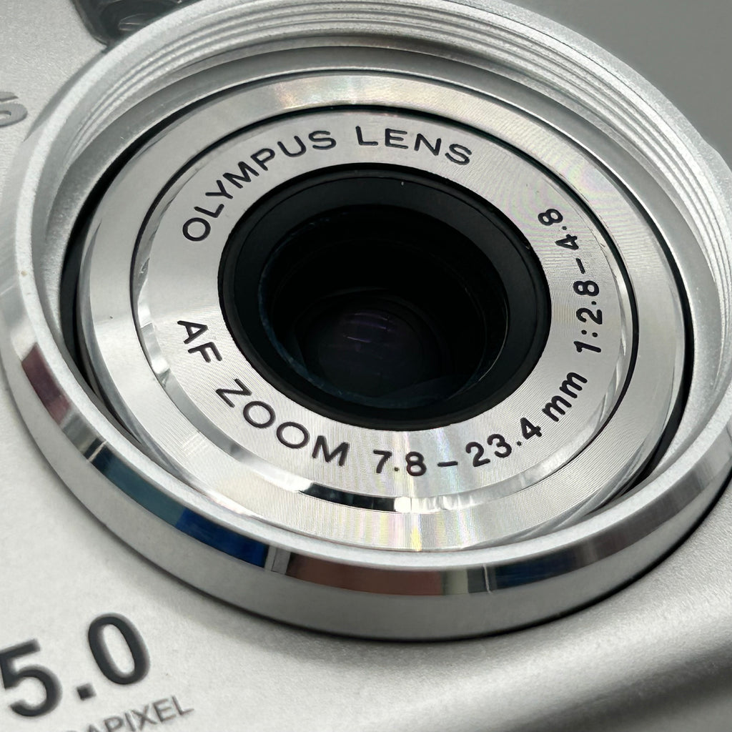 Olympus CAMEDIA C-5000 Zoom 5.0MP Digital Camera - Silver