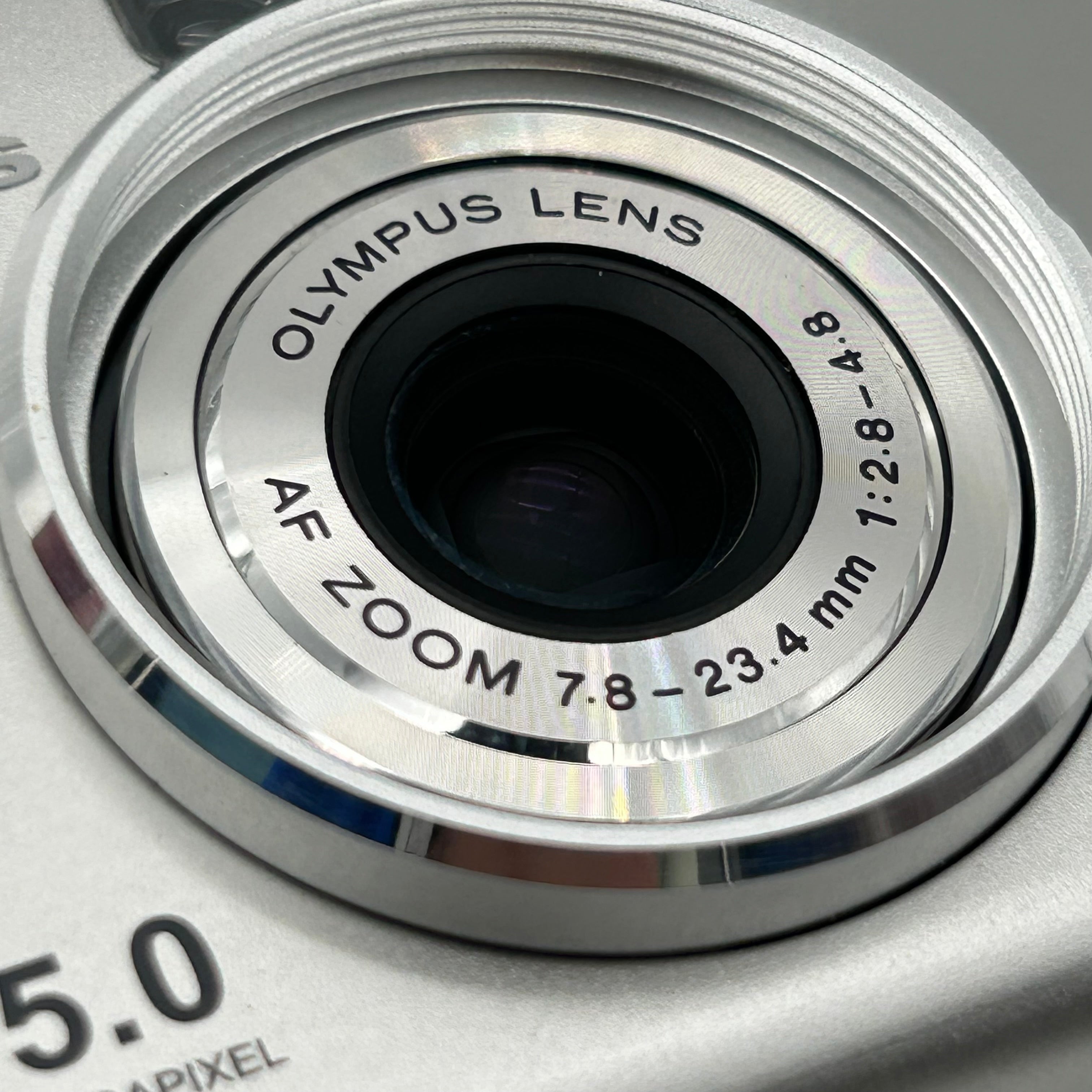 Olympus CAMEDIA C-5000 Zoom 5.0MP Digital Camera - Silver