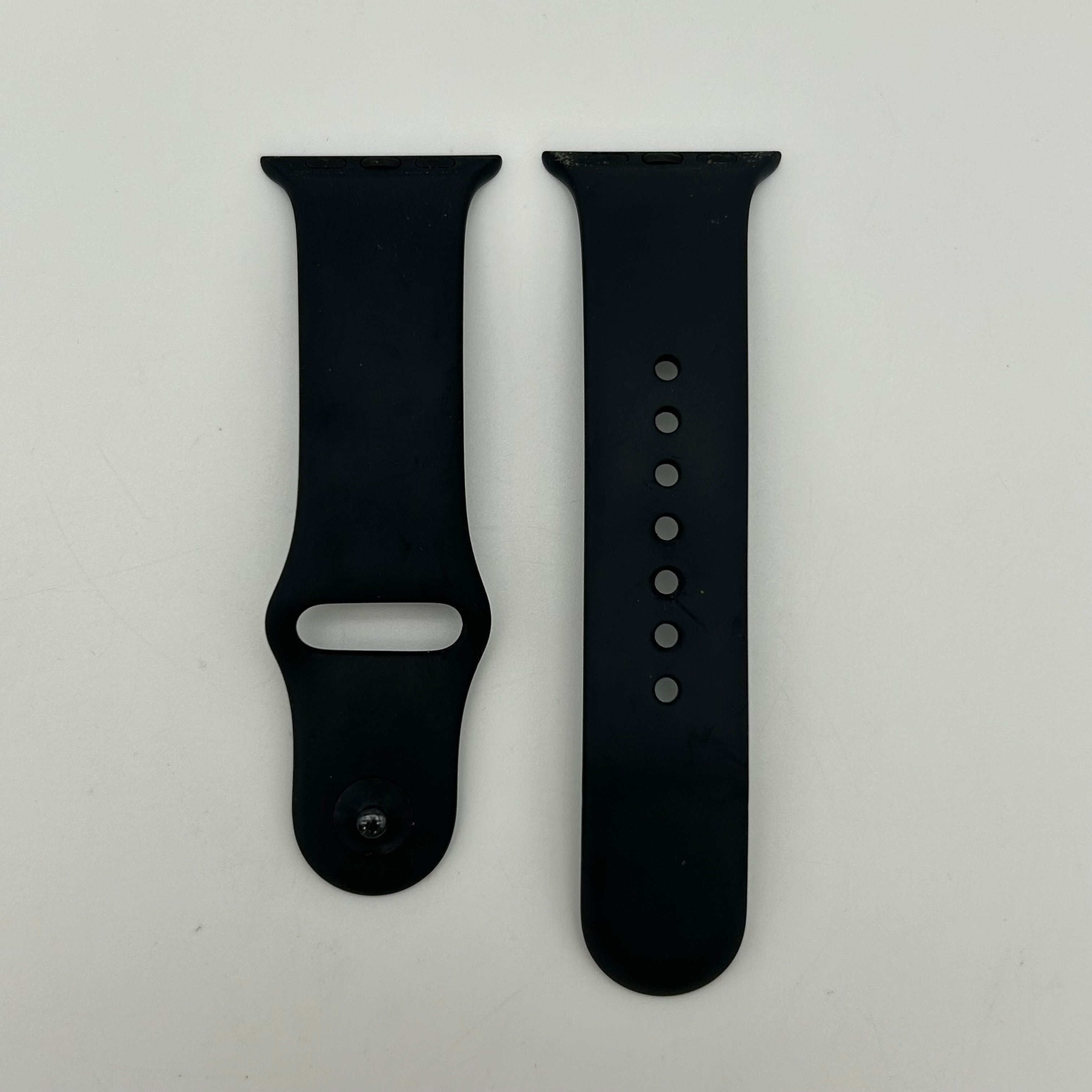 GPS Only Apple Watch Series 3 38MM Silver Aluminum Black Sport Band A1858