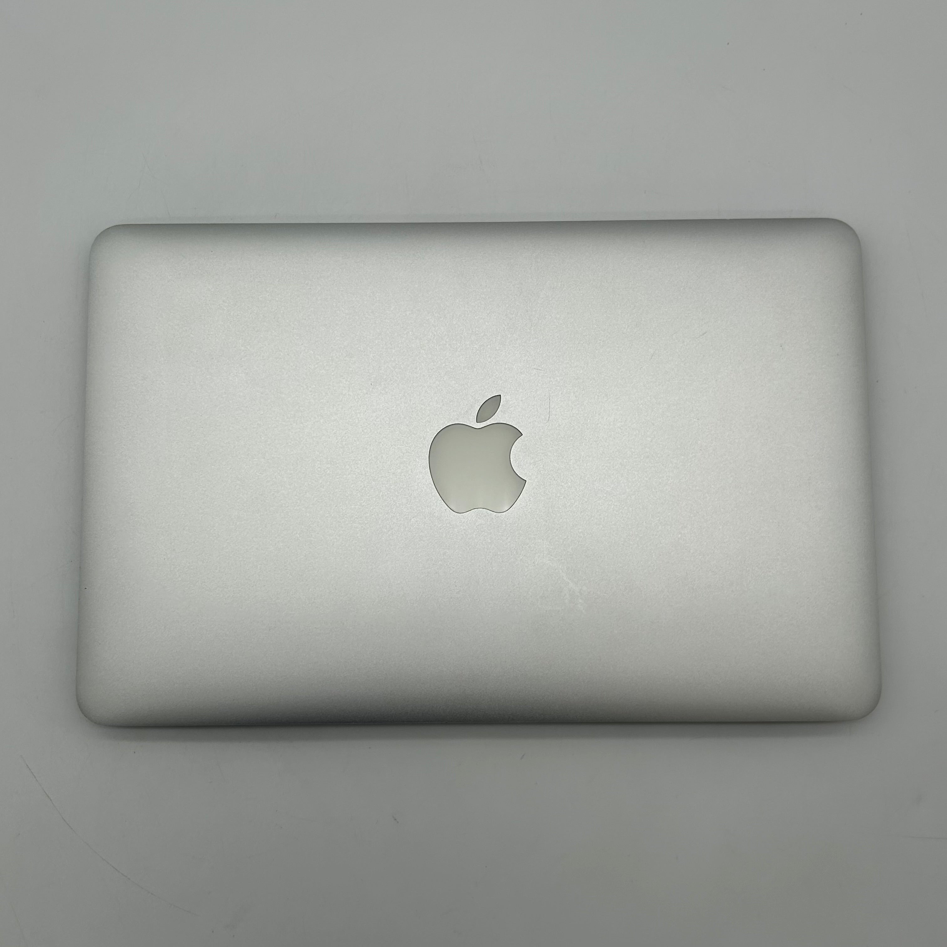 Apple MacBook Air 11" A1370 Intel Core 2 Duo 2GB RAM 128GB - *READ*