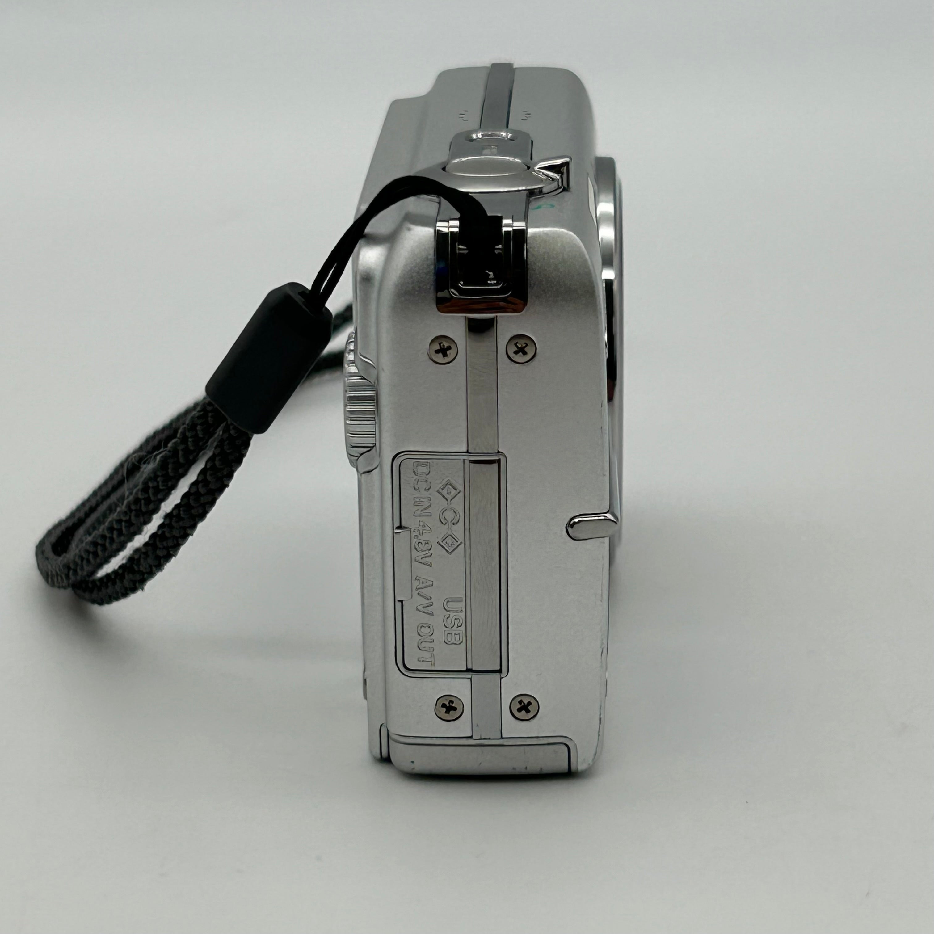 Olympus FE-200 6.0MP Digital Camera Silver Bundle - Tested Working 1GB xD Card