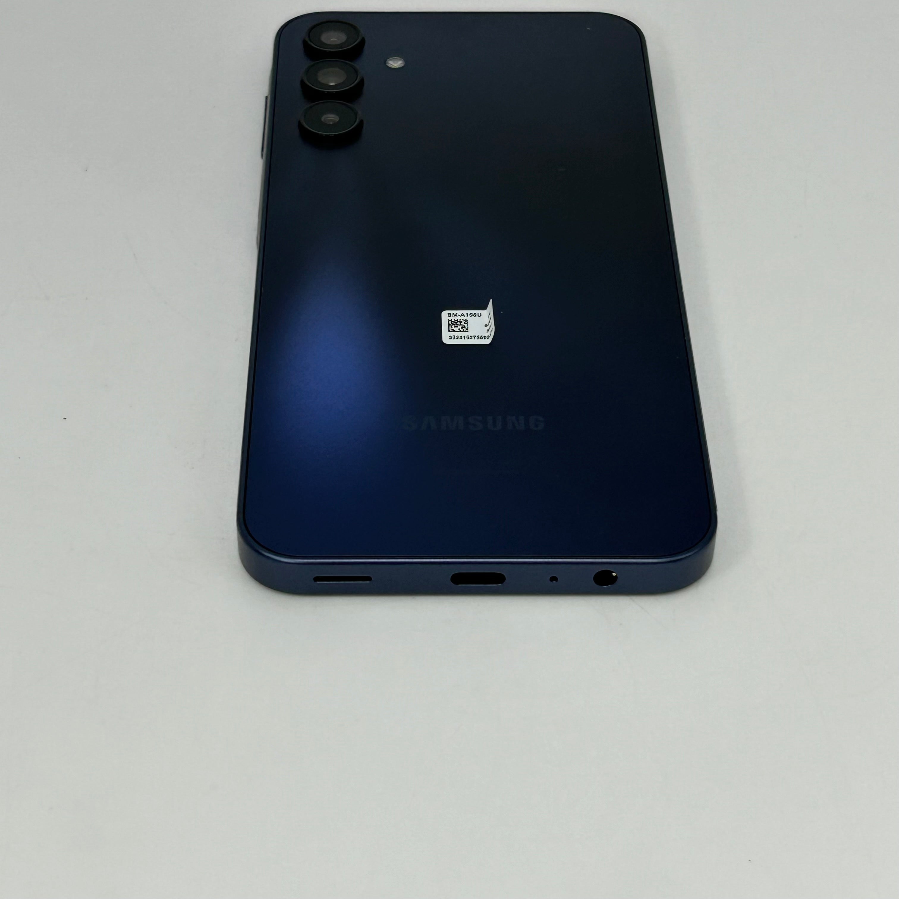 T-Mobile Samsung Galaxy A15 5G 4GB RAM 64GB SM-A156U Blue Black