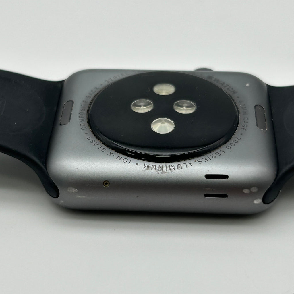 GPS Only Apple Watch 7000 Series 42MM - MJ3T2LL/A - Space Gray - Aluminum - Used