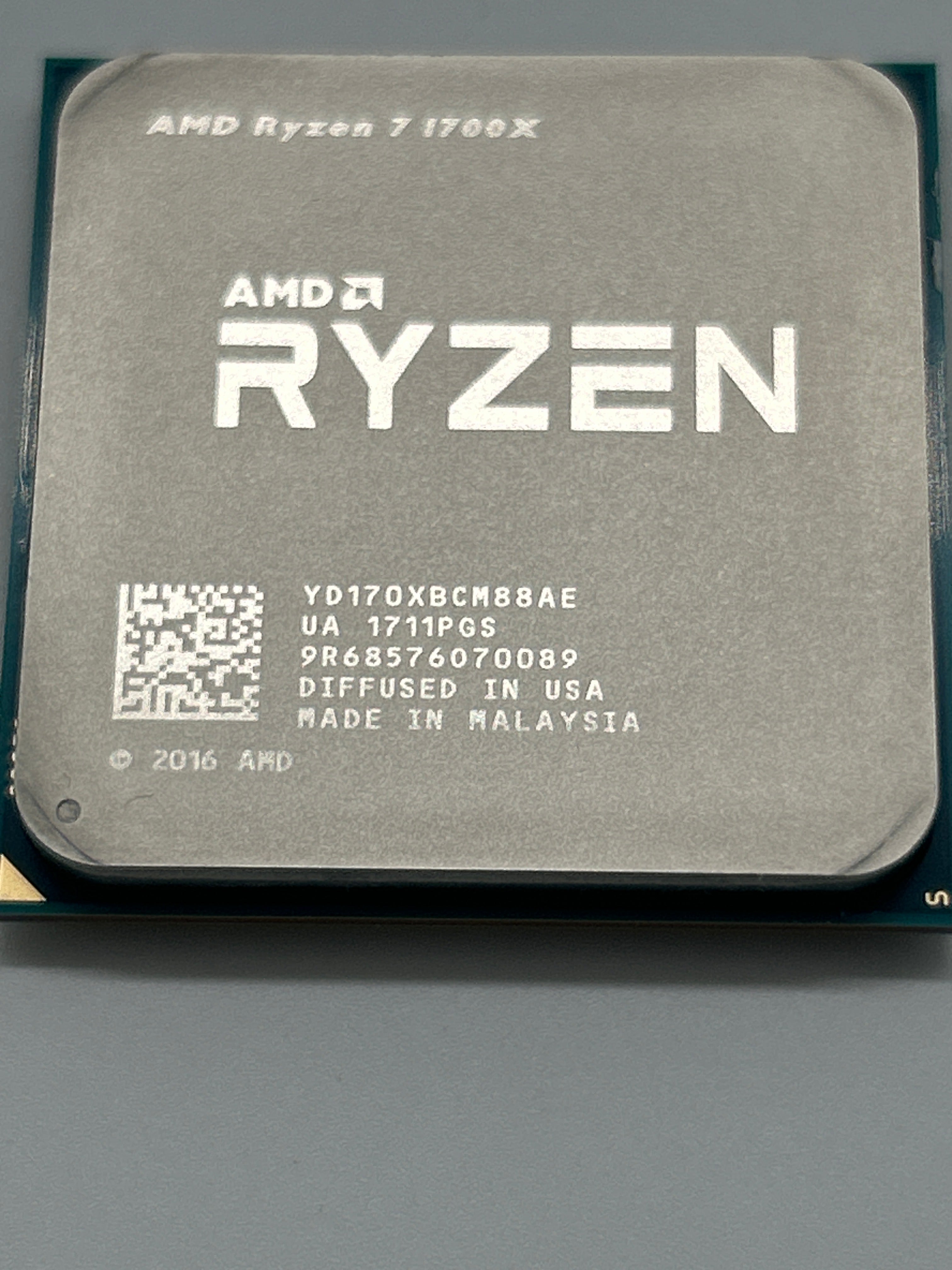 AMD Ryzen 7 1700X 3.4GHz Eight Core Processor Silver - Used