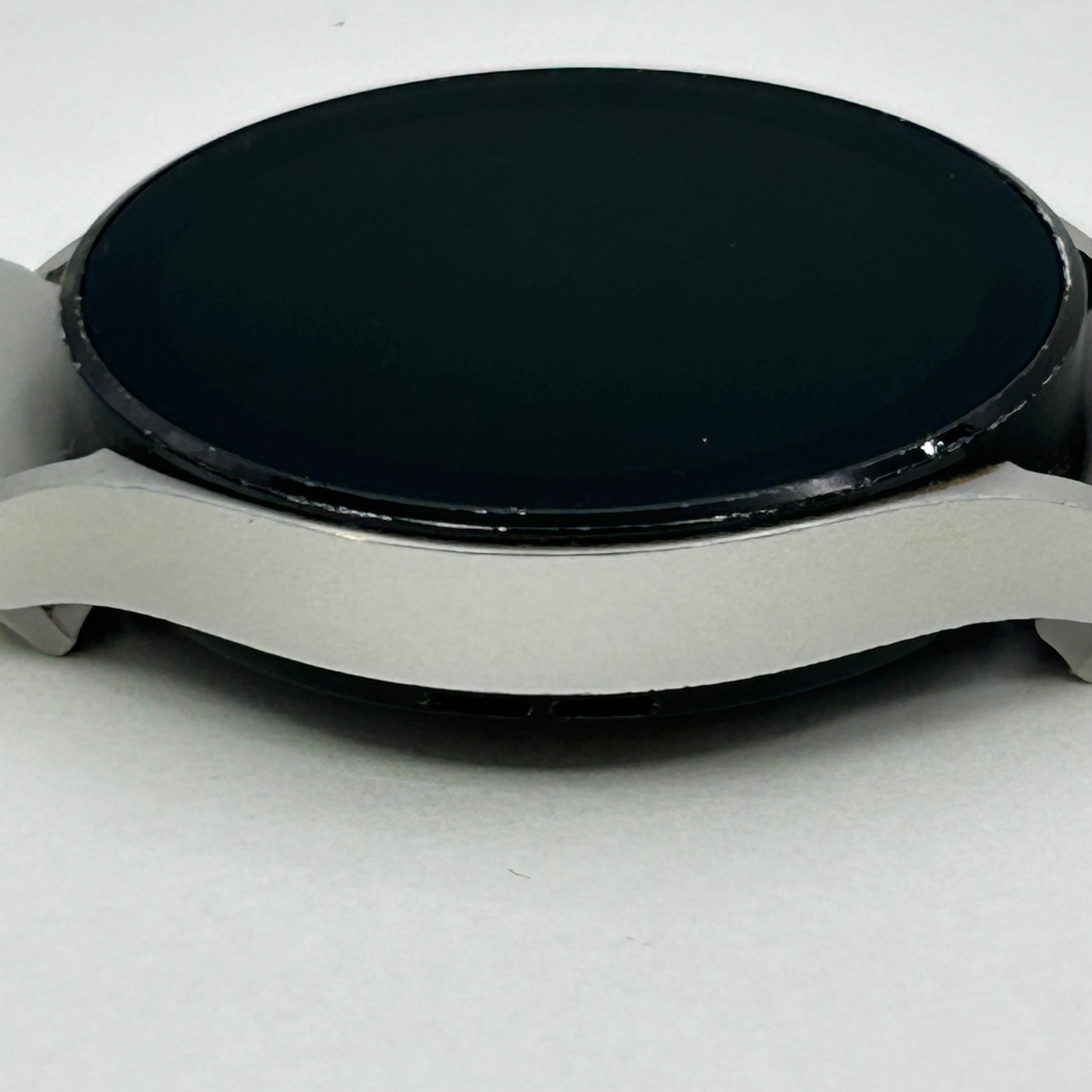 Samsung Galaxy Watch4 44mm Silver Gray SM-R870 Wi-Fi GPS Smart Watch + Cable