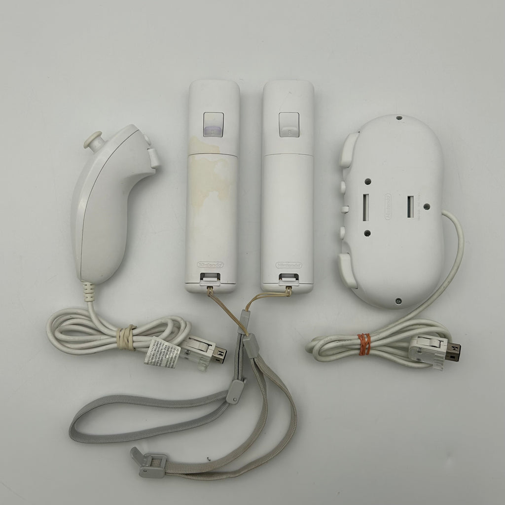 Nintendo Wii RVL-101 Console Bundle Controller Nunchuck Cords Sensor 11 Games