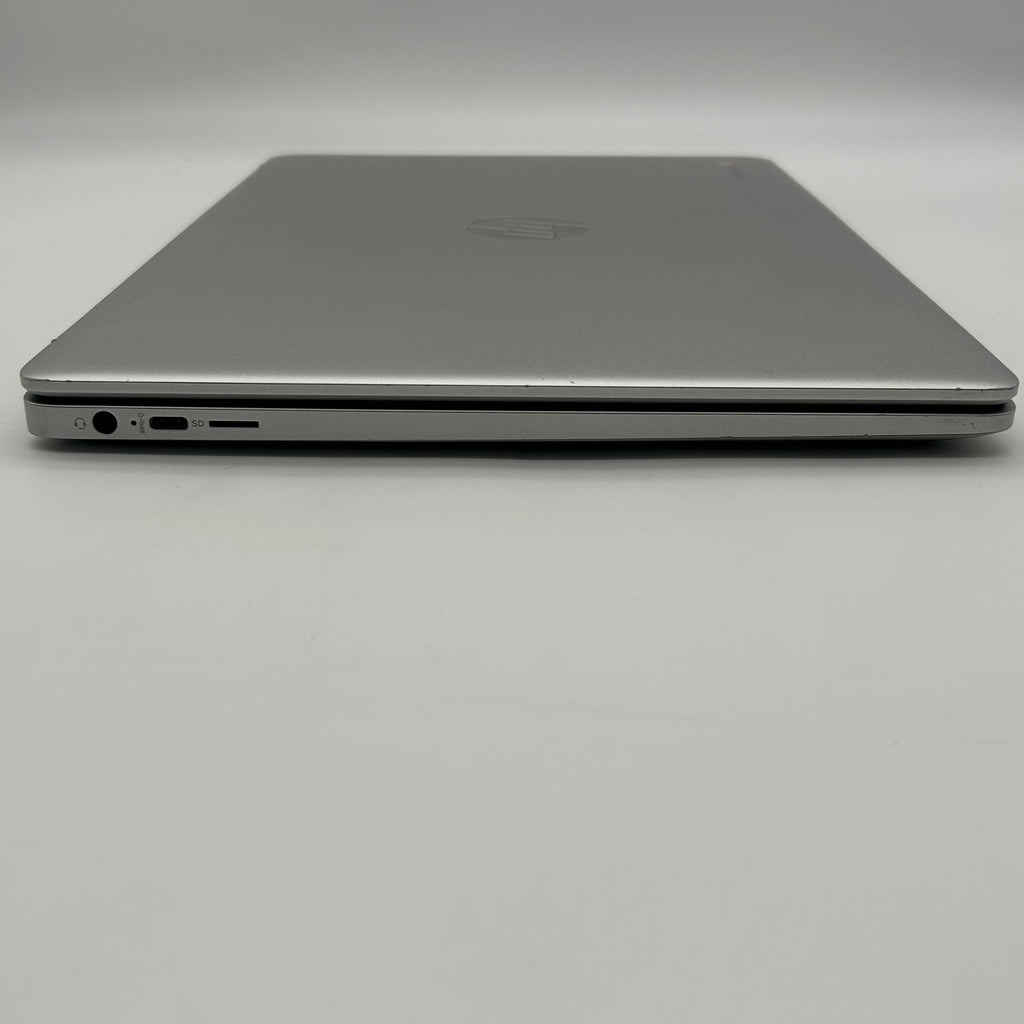 HP Chromebook 15a-nb0013dx - 15.6" Intel N200 3.2 GHz, 8GB RAM, 64GB w/ Charger