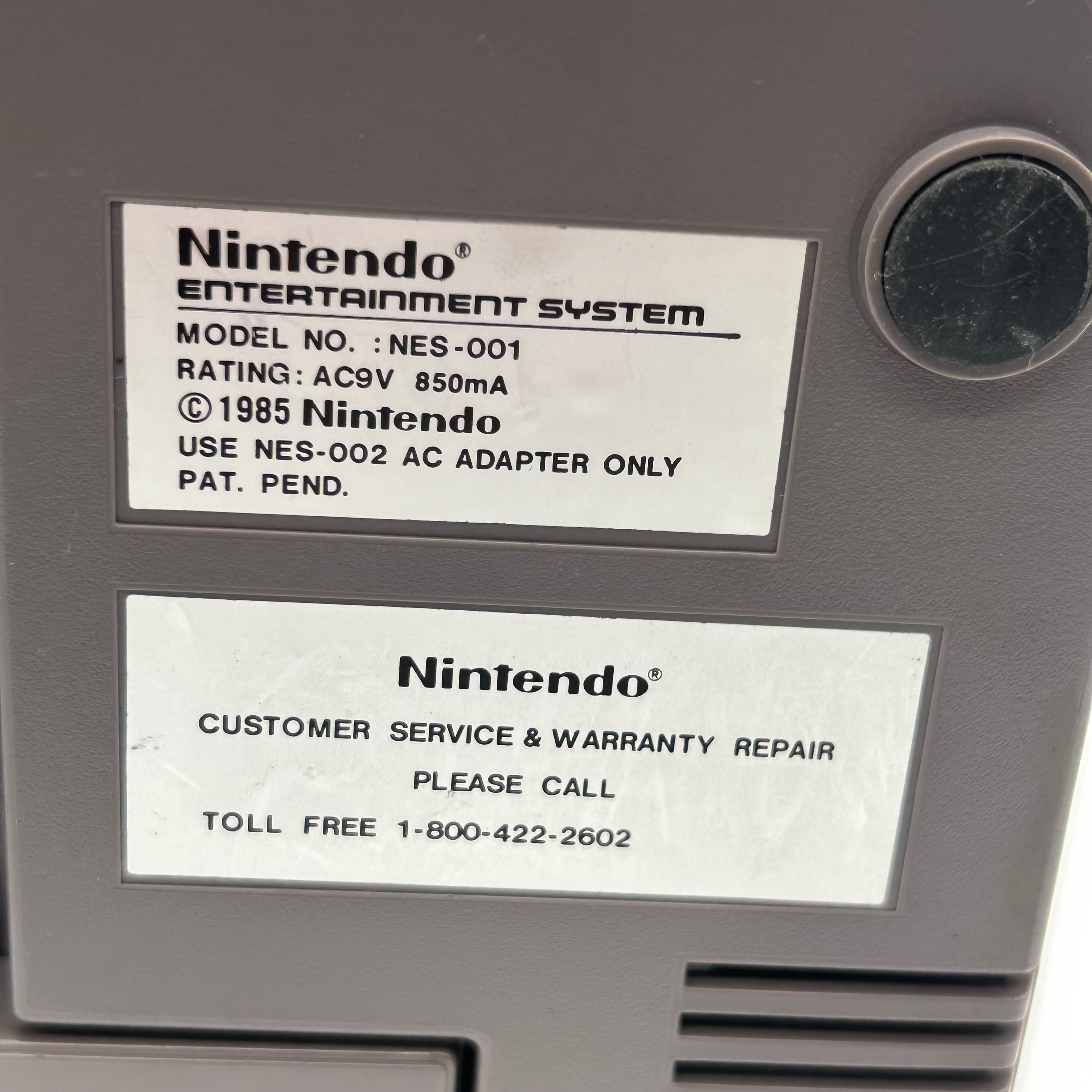 Retro Nintendo NES-001 Console System Bundle 2 Controllers Cables Blinking Light - Untested