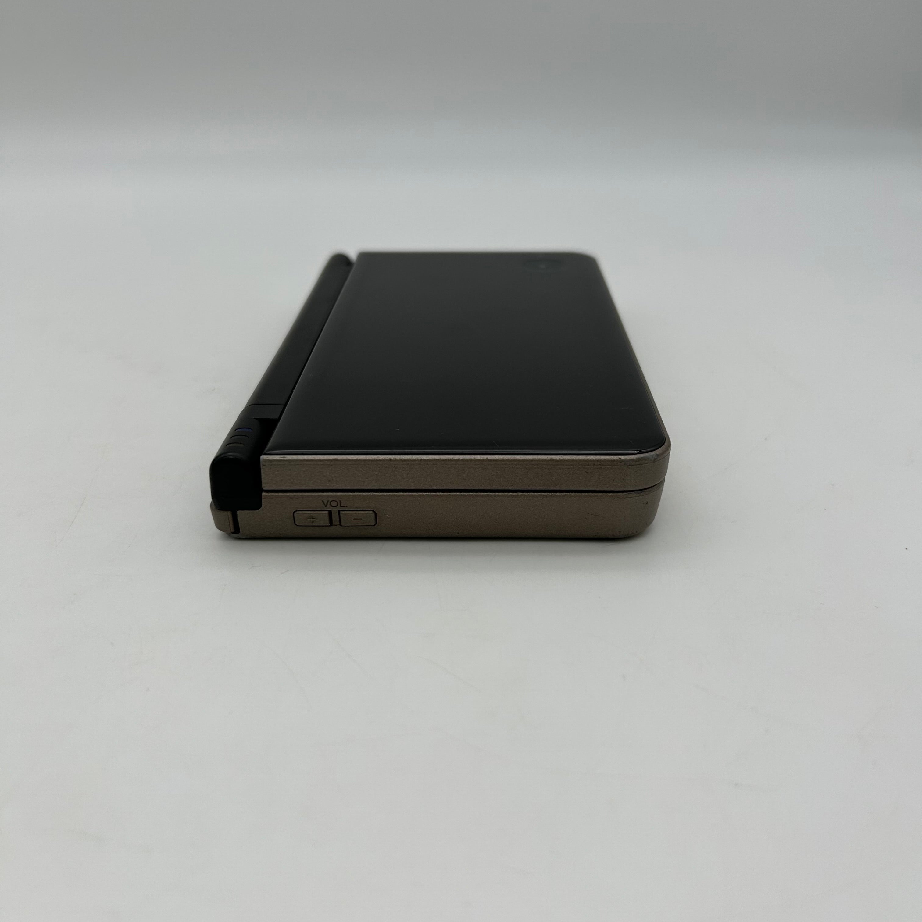 Nintendo DSi XL Handheld System Black - No Stylus & Charger - Tested