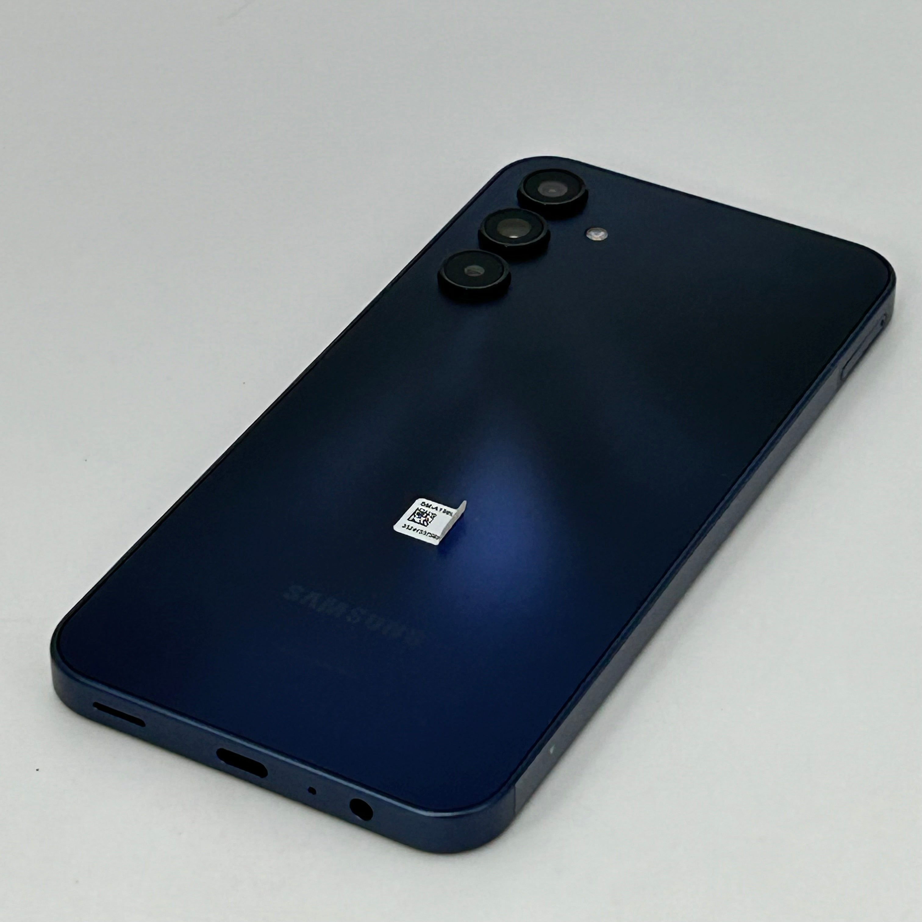 T-Mobile Samsung Galaxy A15 5G 4GB RAM 64GB SM-A156U Blue Black