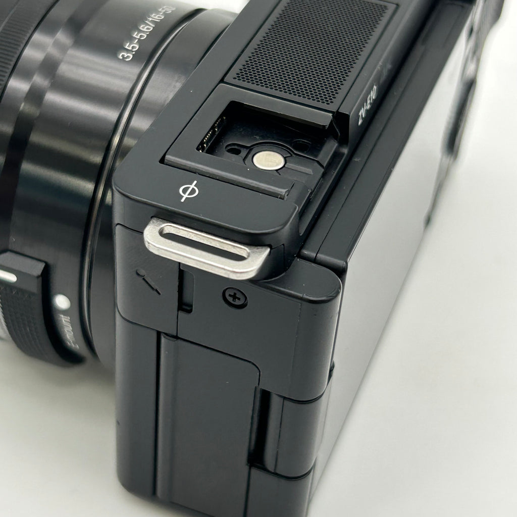 Sony ZV-E10 Mirrorless Camera with E PZ 16-50mm F3.5-5.6 OSS - Black - Used With Box