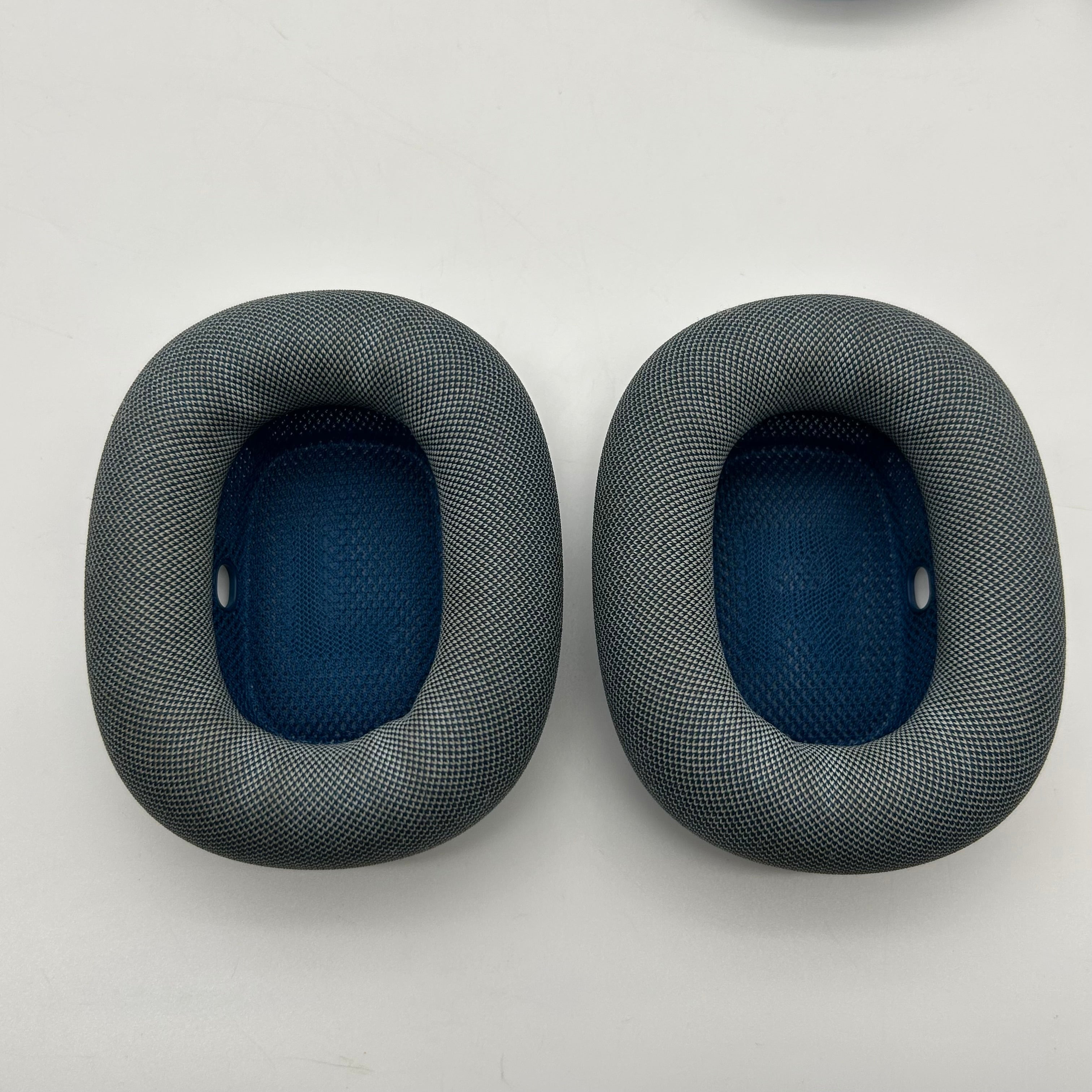 Apple Airpods Max Sky Blue A2096 w/Case