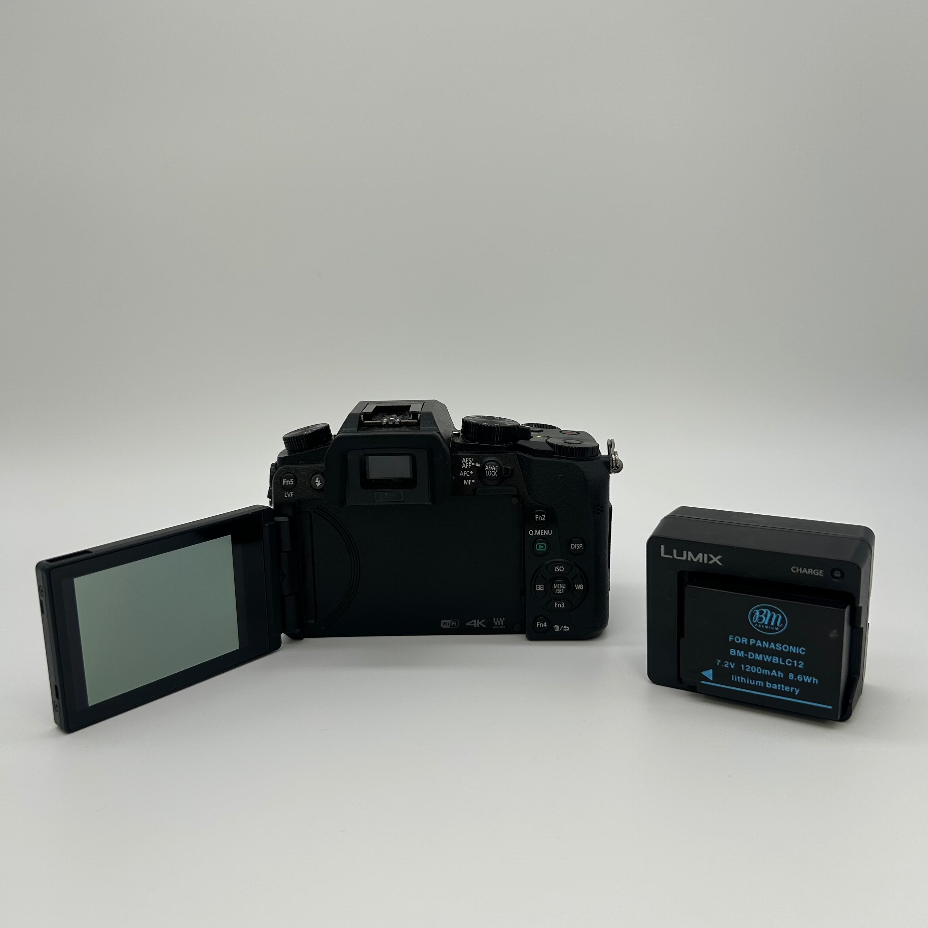 Panasonic Lumix DMC-G7 Digital Camera Black Body Only with 2 Batteries - For Parts/Repairs Only