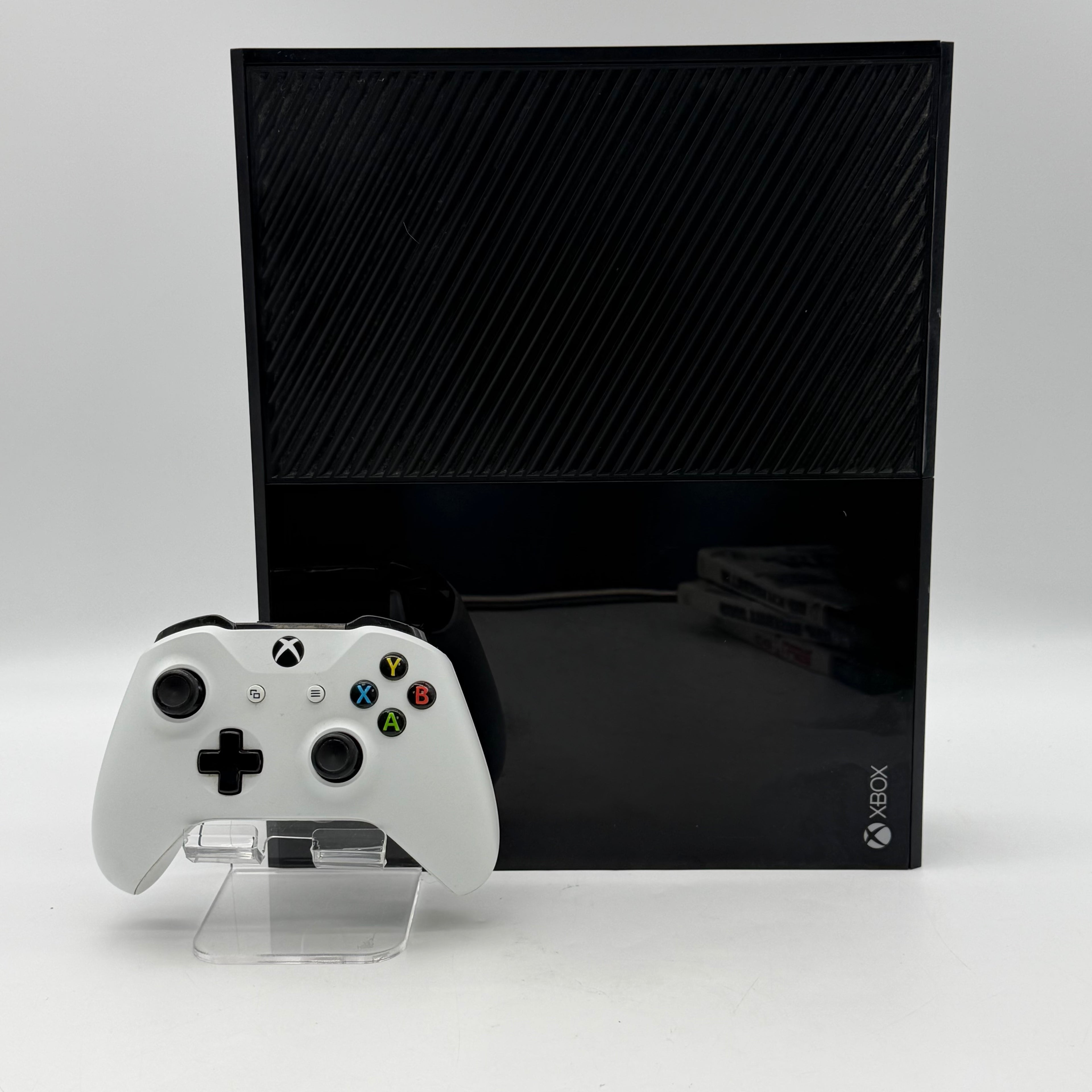 Microsoft Xbox One (1540) 2013 Black 500GB Console w/ Kinect Sensor & 3 Games