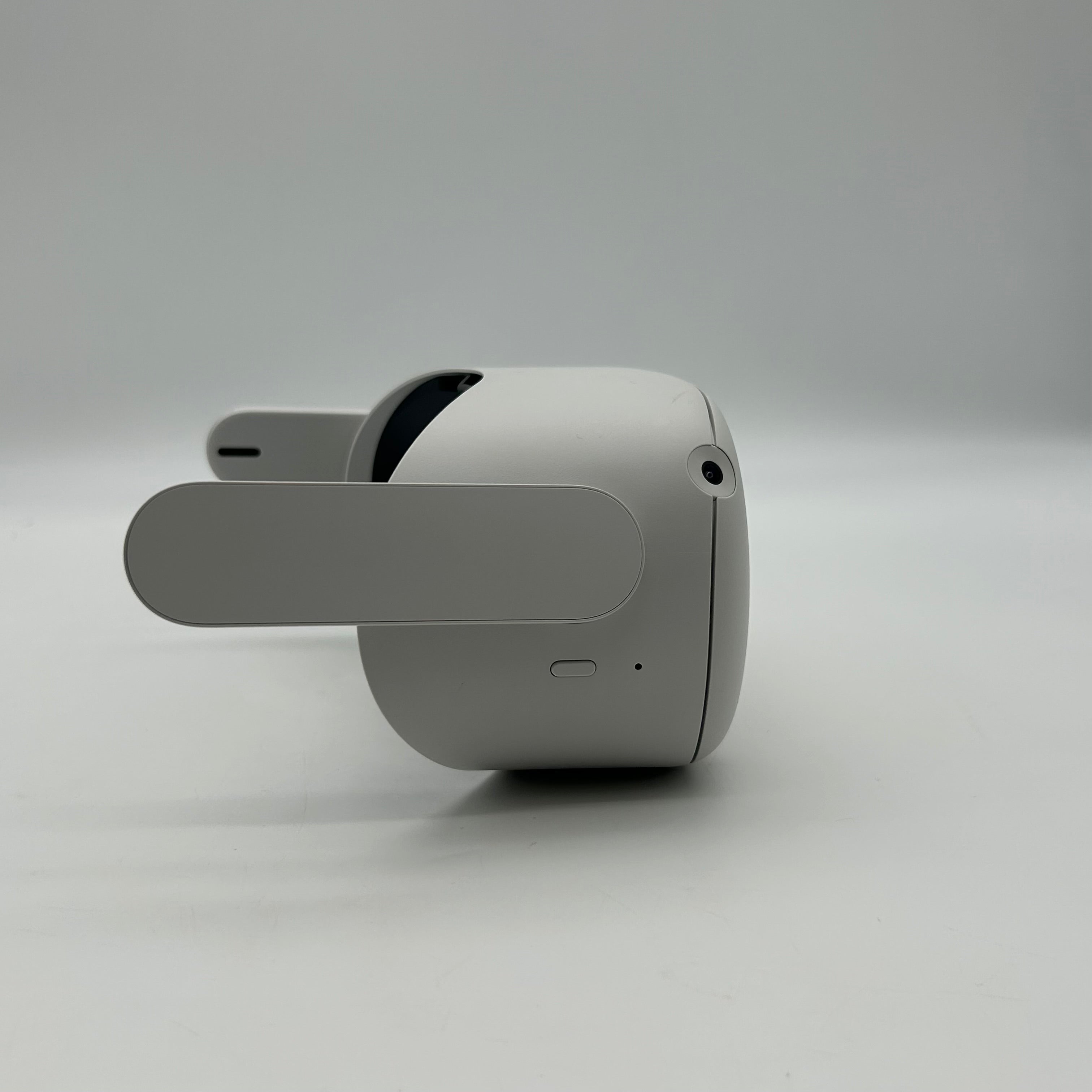 Meta Oculus Quest 2 Advanced All-In-One VR Headset - White - 64GB