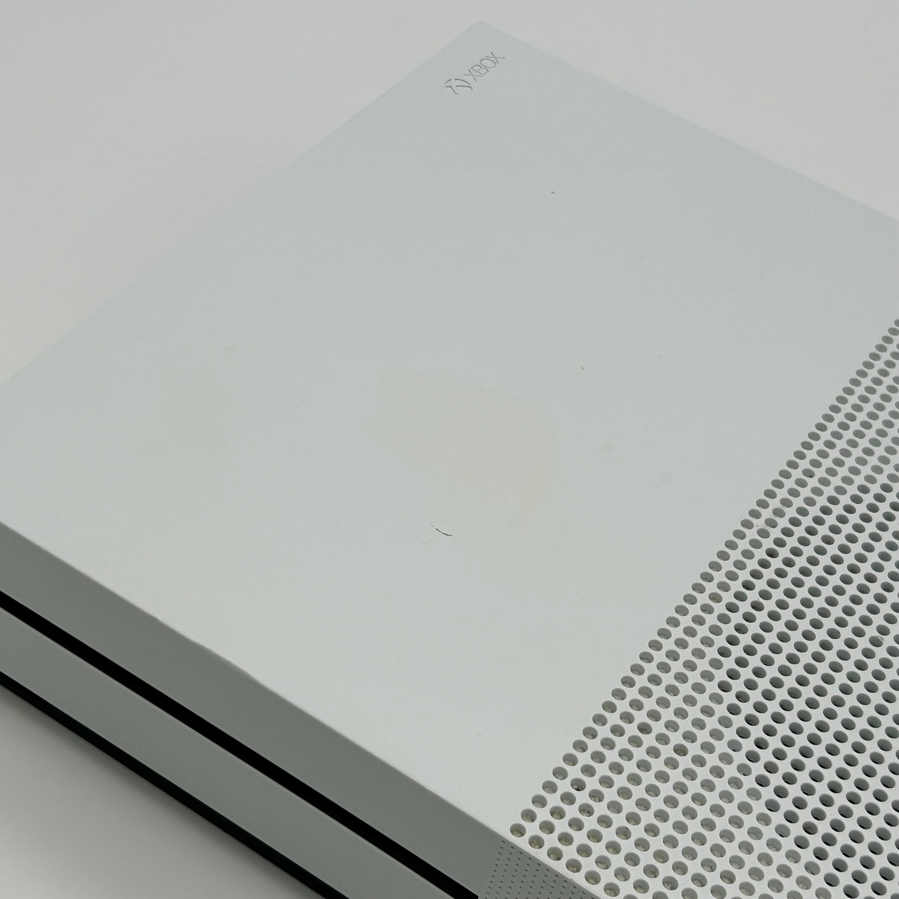 Xbox One S (1681) 500GB White Console Bundle - Controller & Power Cord - Tested