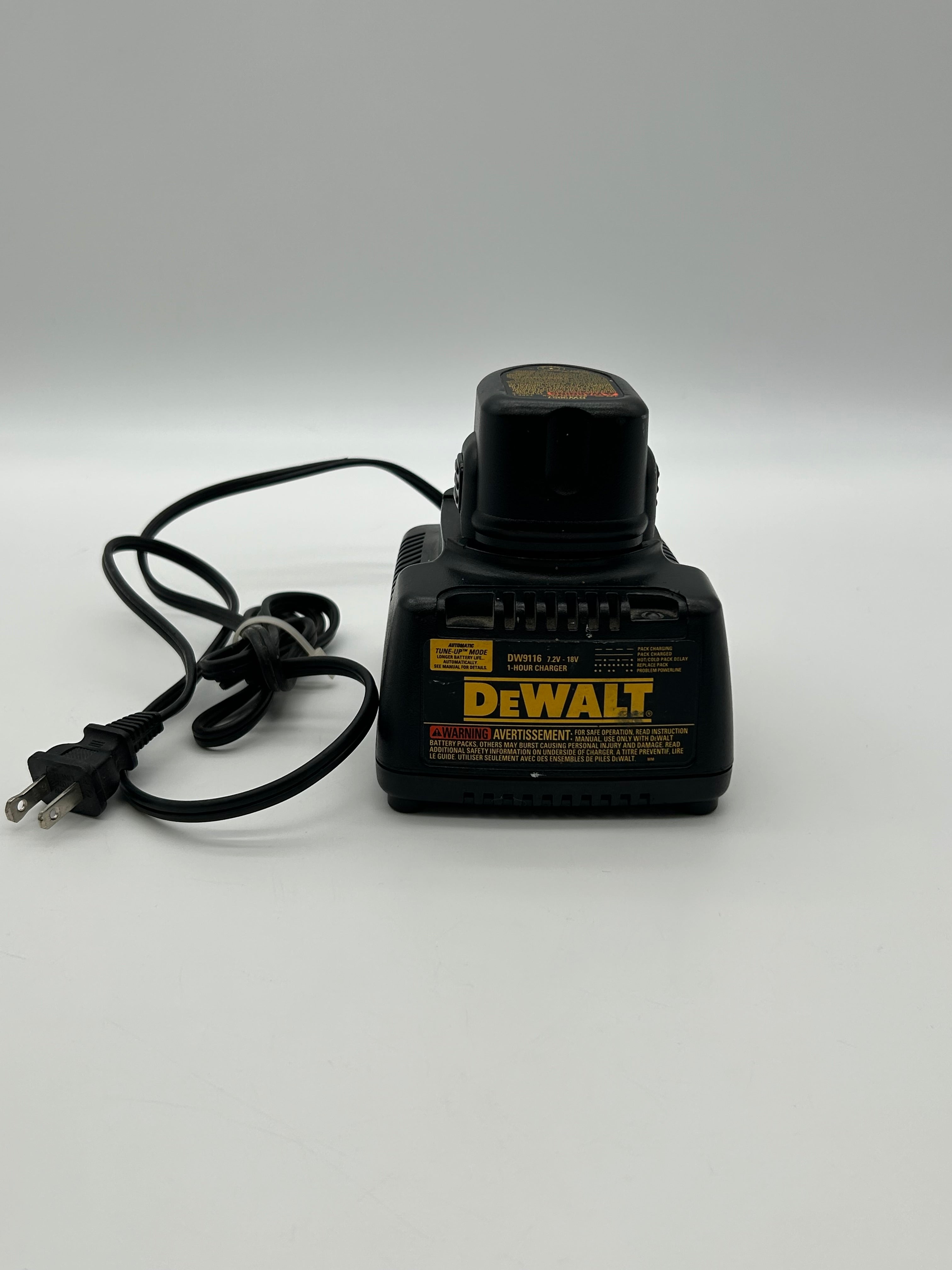 DeWalt DW920 Power Tool, Battery, battery charger, and 2 bits