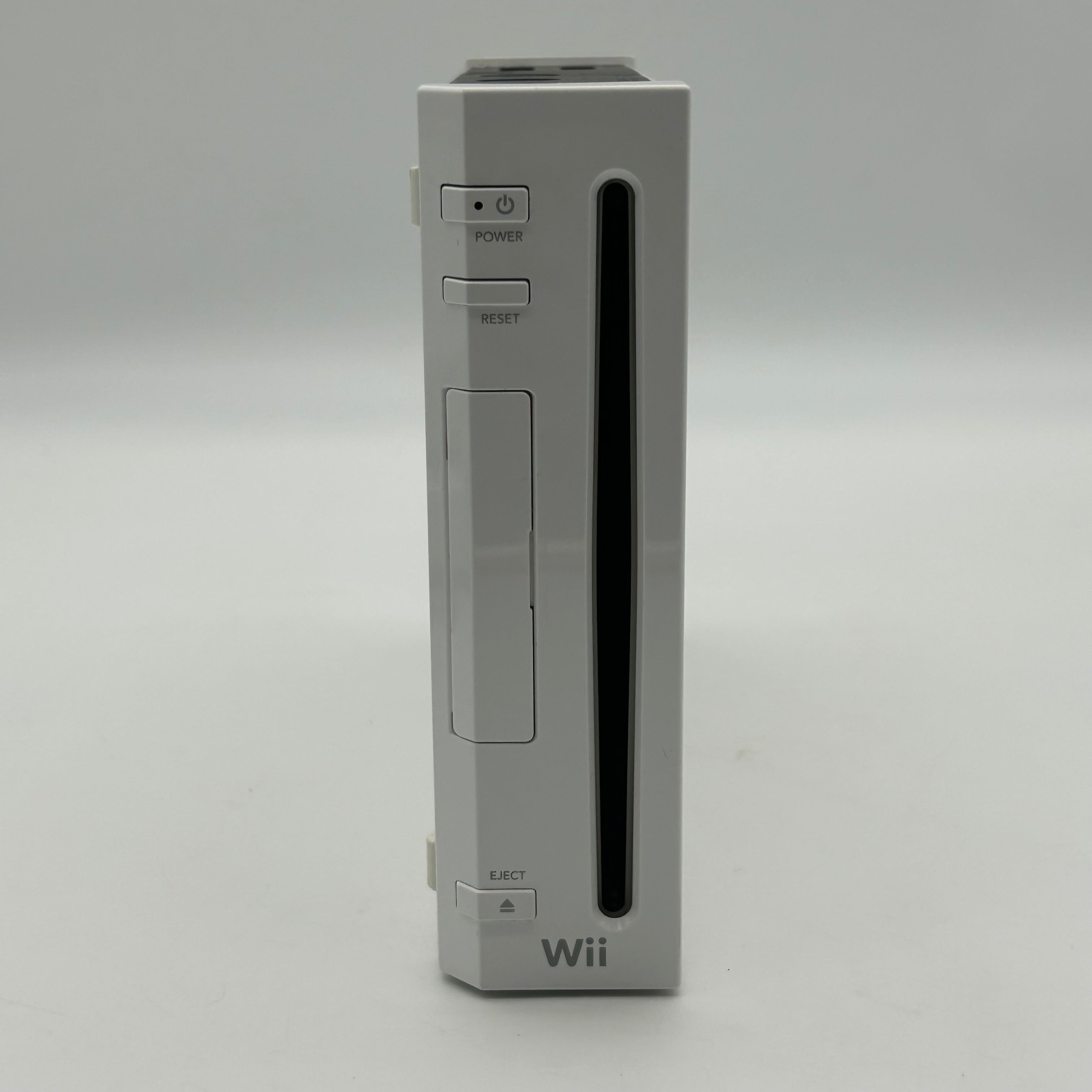 Nintendo Wii RVL-001 2006 White Console w/ 2 Controllers, 4 Games & Cables