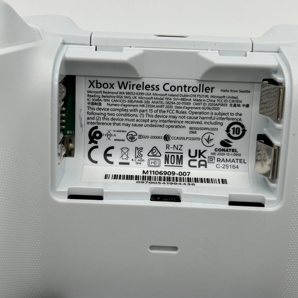 Microsoft Xbox Series S 1883 512GB Video Game Console - White - Used