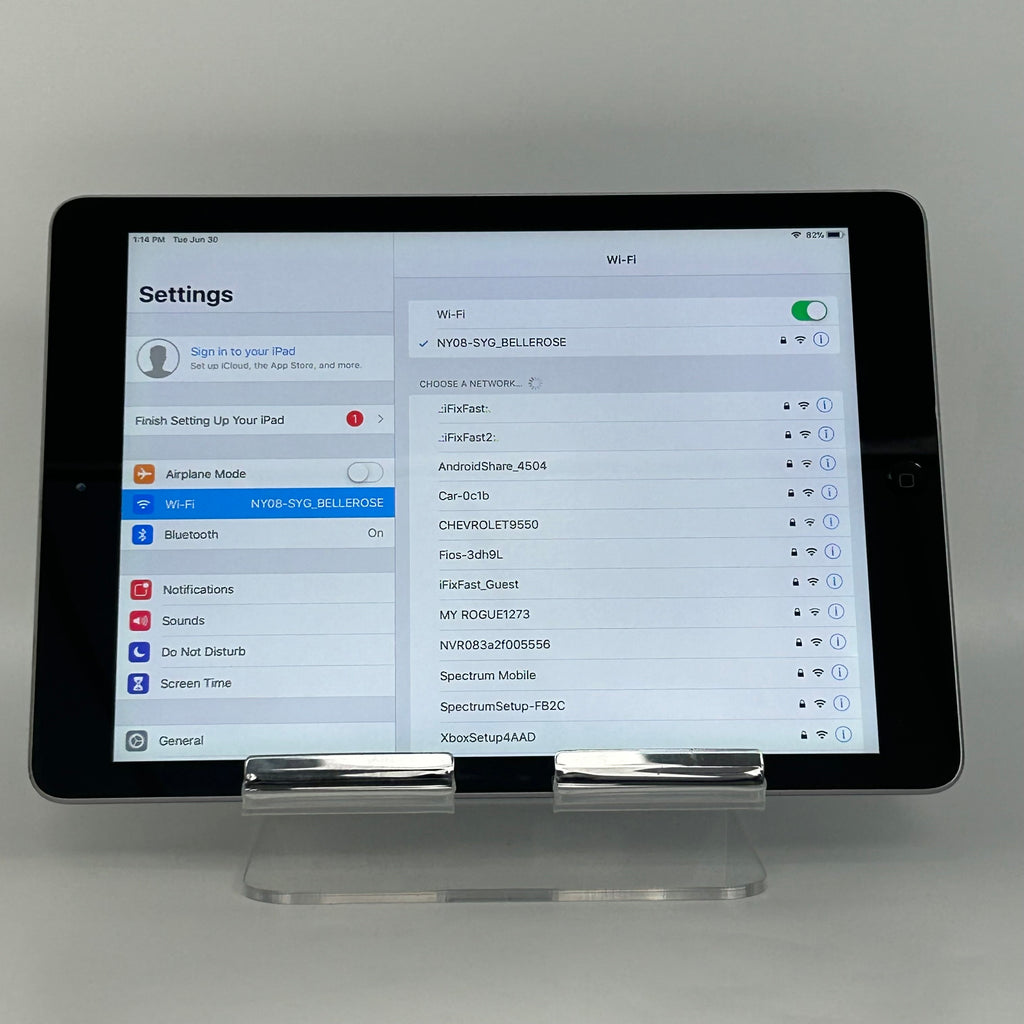 Apple iPad Air 1st Gen, 16GB, Wi-Fi, 9.7" - Silver, A1474 (MD785ZP/A)
