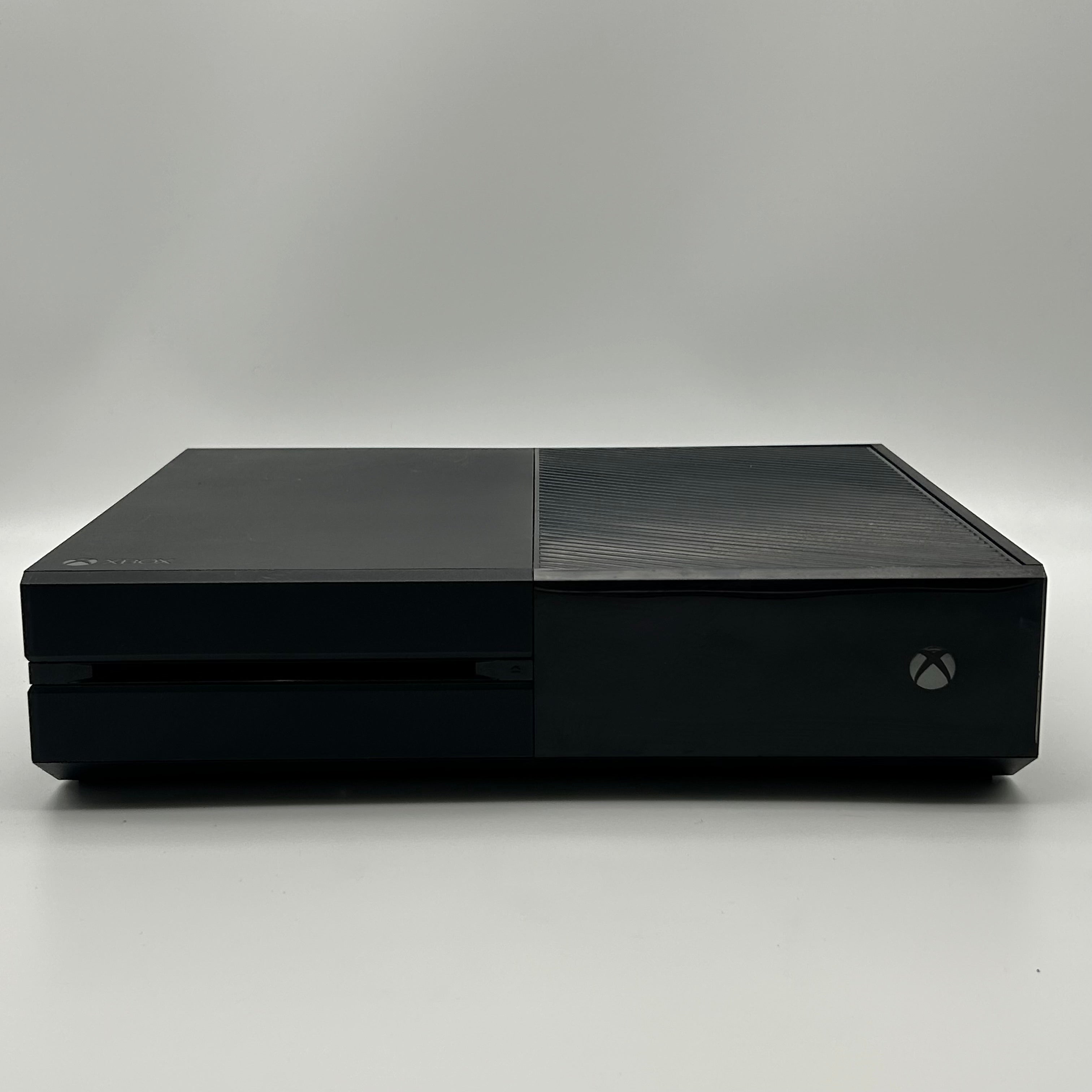 Microsoft Xbox One 1540 2015 500GB Black With Controller - Used